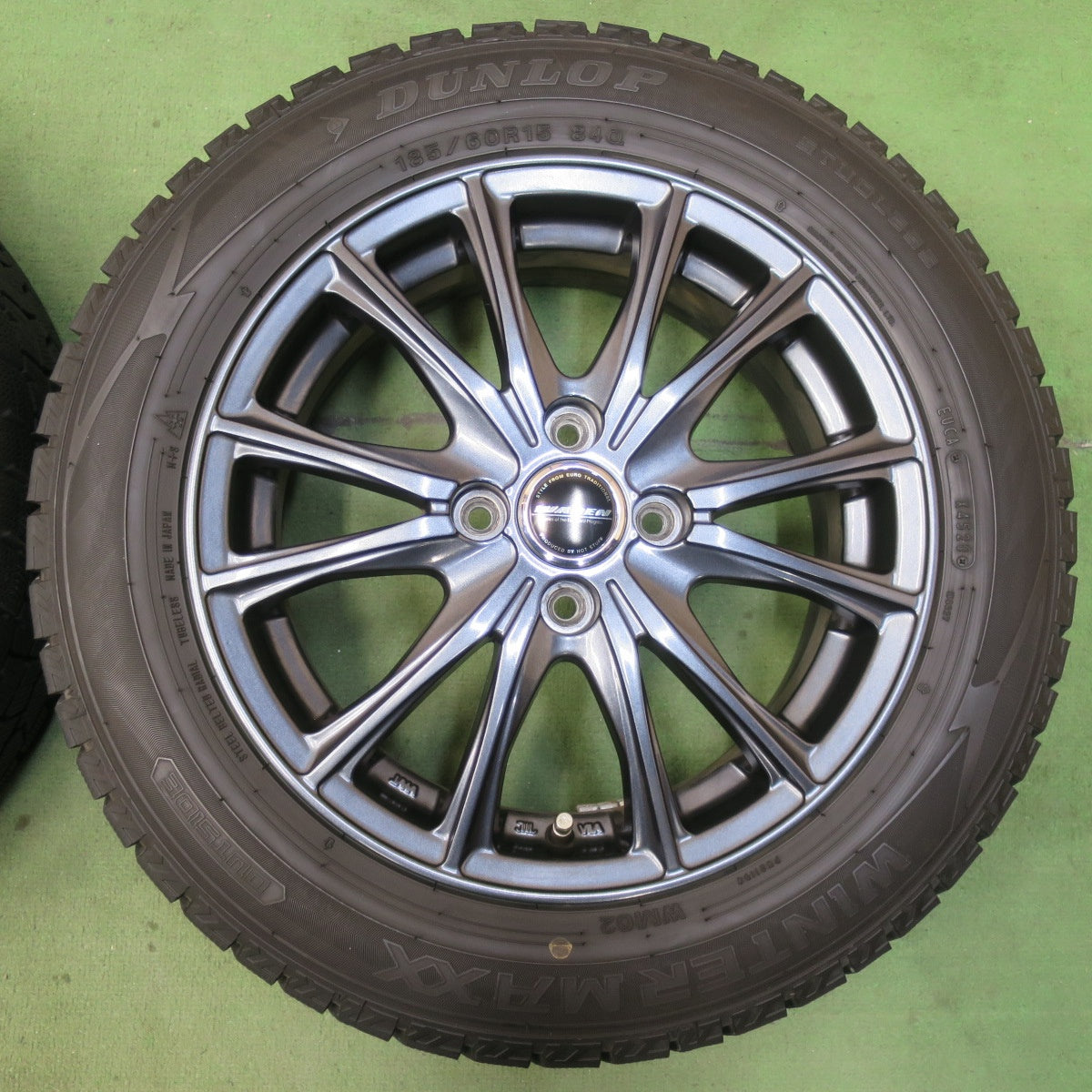 バリ溝！キレイ！9分★スタッドレス 185/60R15 ダンロップ ウインターマックス WM02 WAREN ヴァーレン 15インチ PCD100/4H★5112707イス