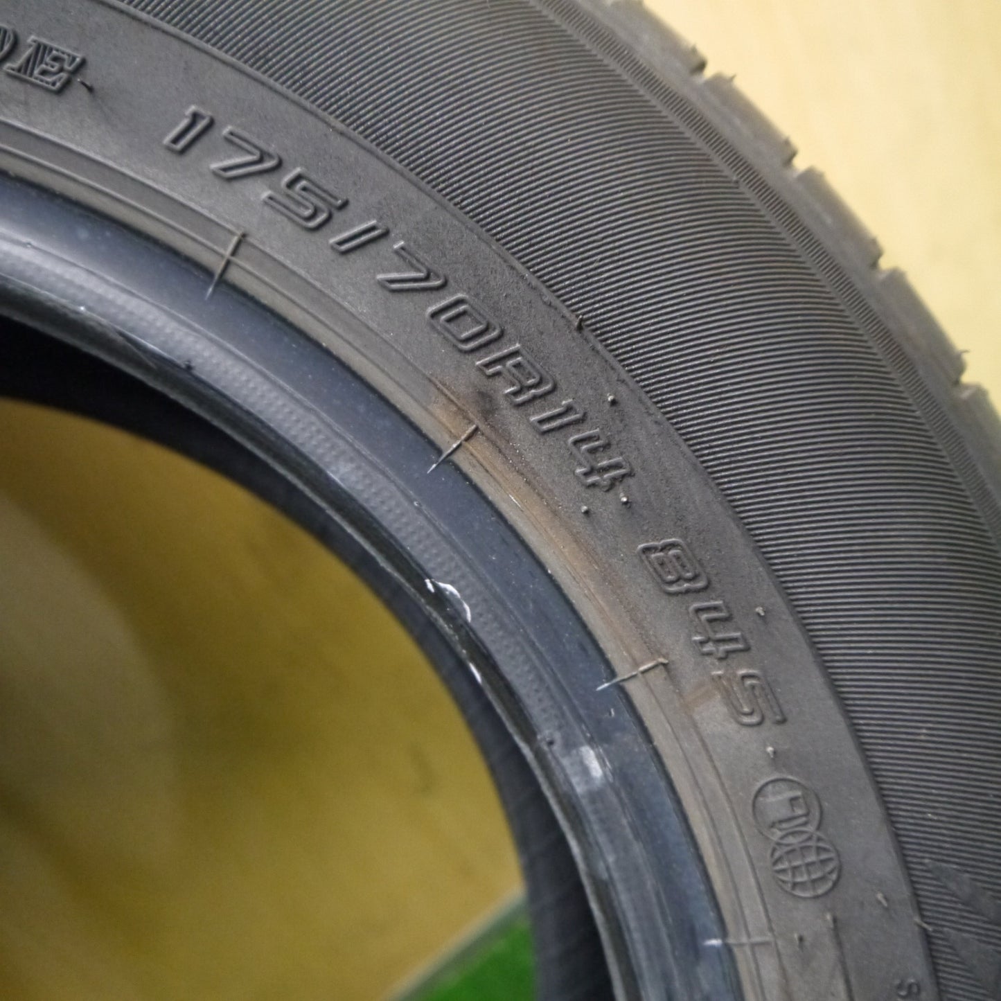 2本価格！23年★175/70R14 ダンロップ エナセーブ EC300+ タイヤ 14インチ ヴィッツ アクア ヤリス ポルテ シエンタ 等★6022409Hノタ