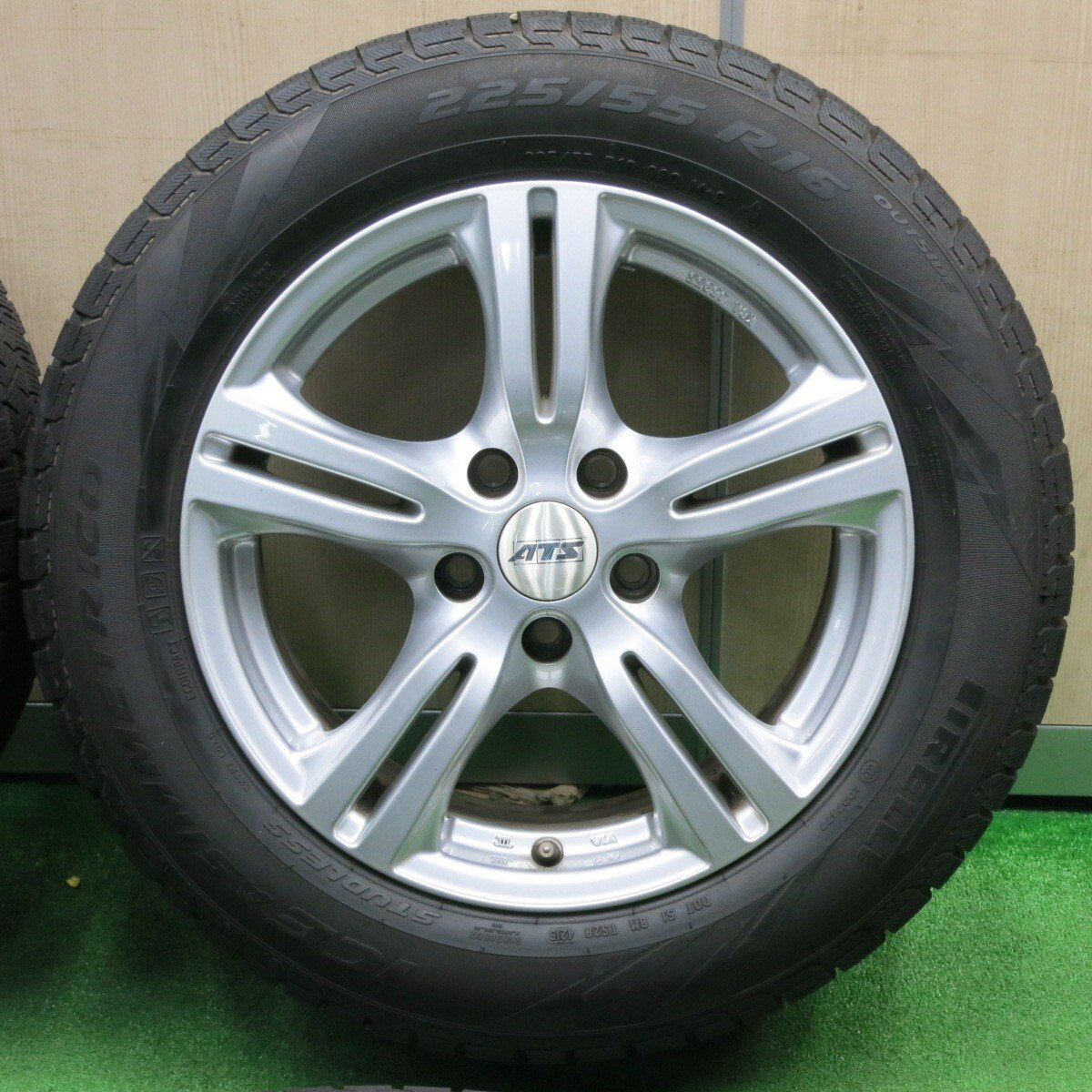バリ溝！キレイ！9分★アウディ等 ATS ペガサス 225/55R16 スタッドレス ピレリ アイスアシンメトリコ PCD112/5H★4111404NJス