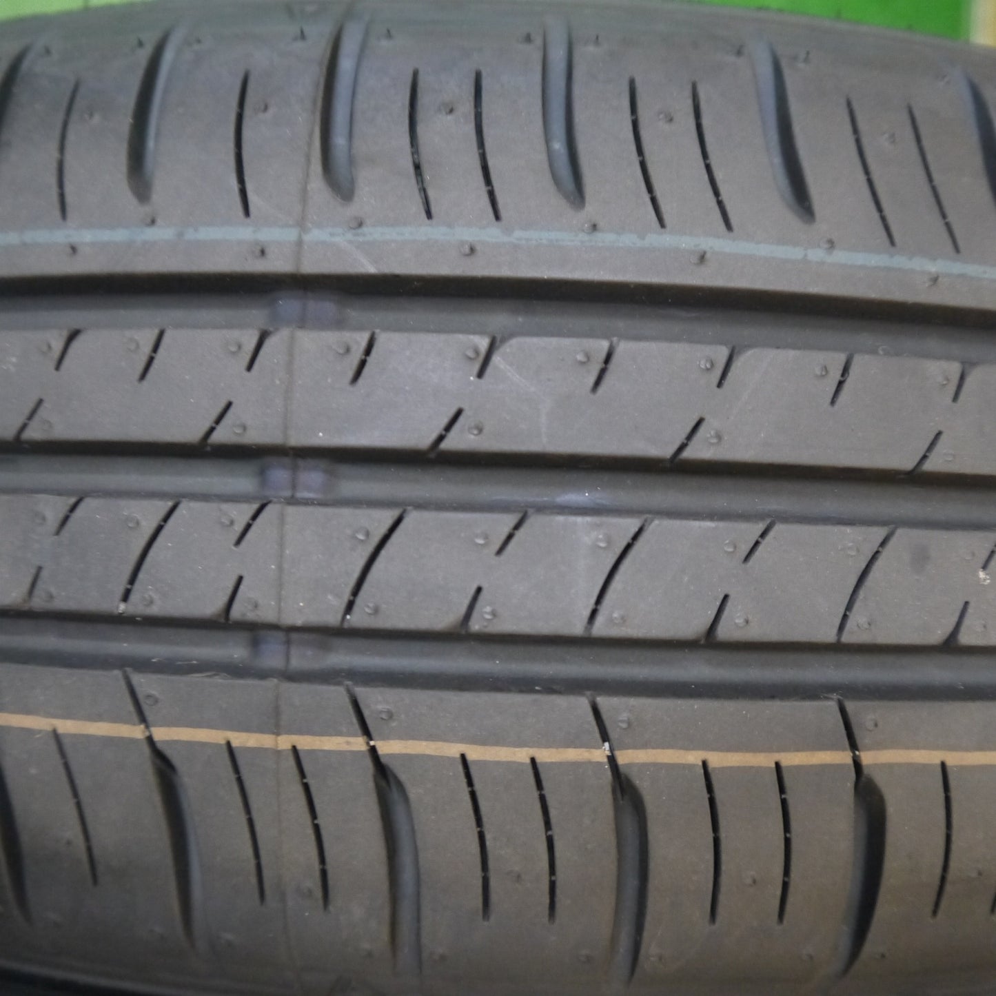 新車外し！25年★165/65R15 ダンロップ エナセーブ EC300+ タイヤ 15インチ タフト ソリオ デリカ D:2 等★5121908Hノタ