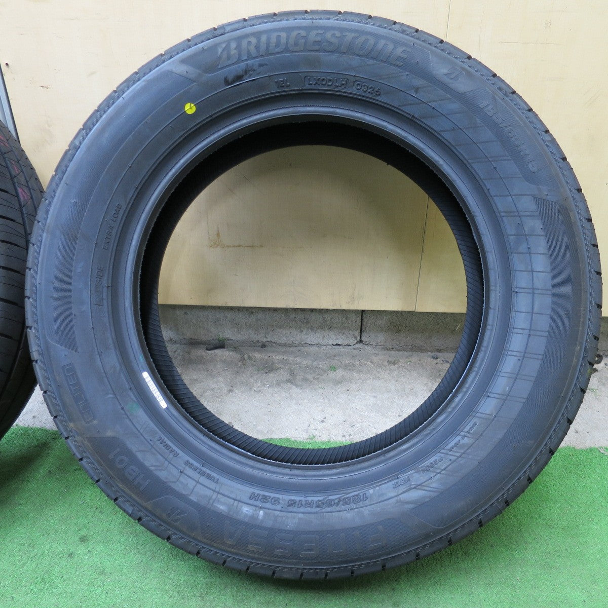 未使用！26年★185/65R15 ブリヂストン FINESSA HB01 フィネッサ タイヤ 15インチ フリード アクア ヤリス クロス ヴィッツ オーラ ノート シエンタ 等★6032301NGノタ