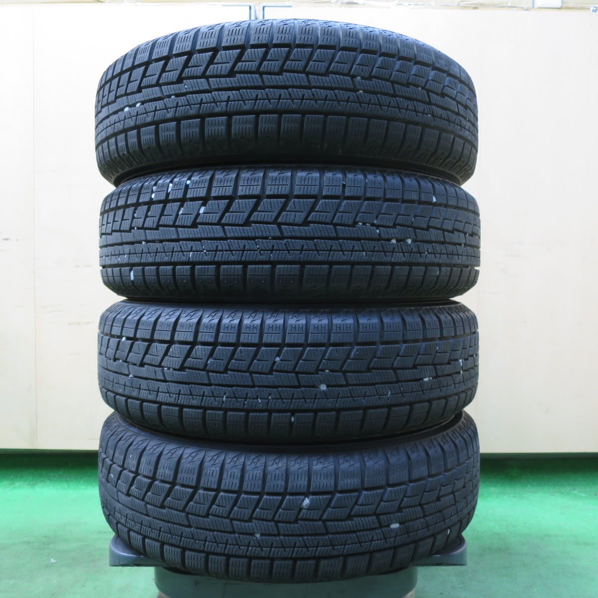 [送料無料] バリ溝！22年！ほぼ10分★スタッドレス 155/65R14 ヨコハマ アイスガード iG60 NIRVANA NV ニルバーナ 14インチ PCD100/4H★4111307イス