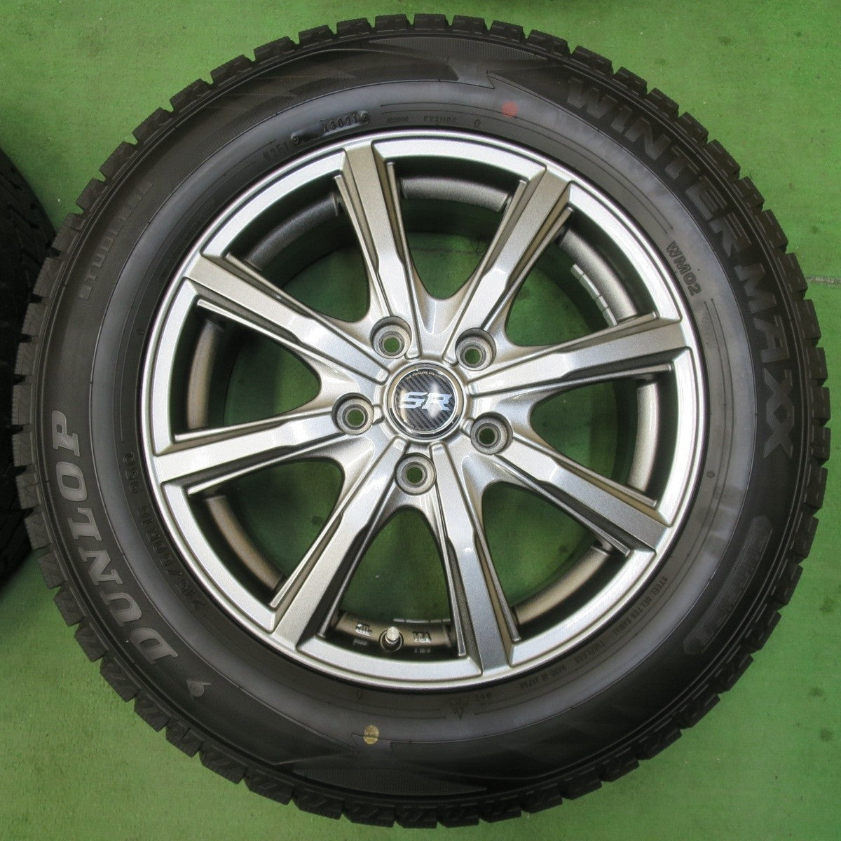 タイヤほぼ未使用！21年！キレイ★スタッドレス 215/60R16 ダンロップ ウインターマックス WM02 STRANGER ストレンジャー 16インチ PCD114.3/5H★5022102イス