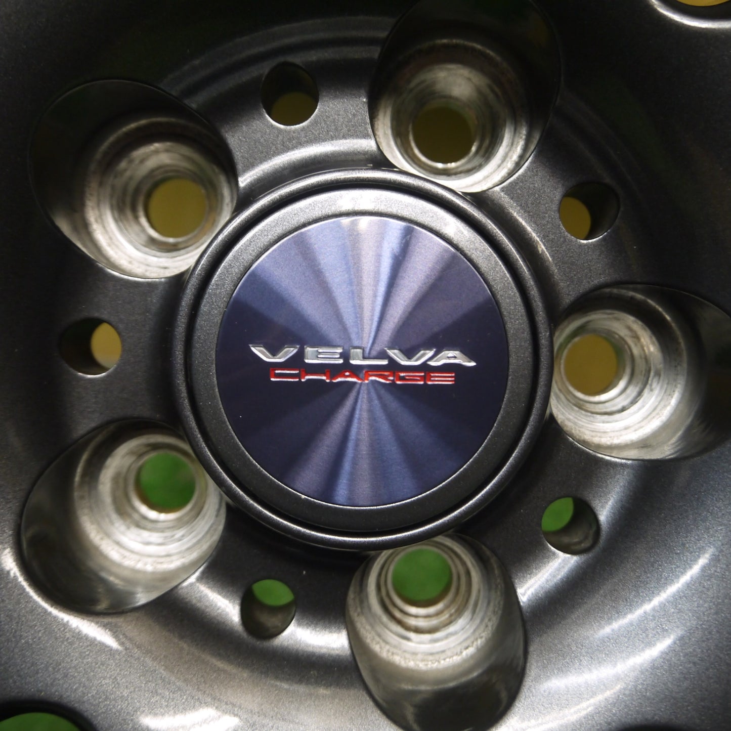 *送料無料* キレイ★VELVA CHARGE ヴェルヴァ ホイール 16インチ 16×6J PCD100/5H★4053105Hホ