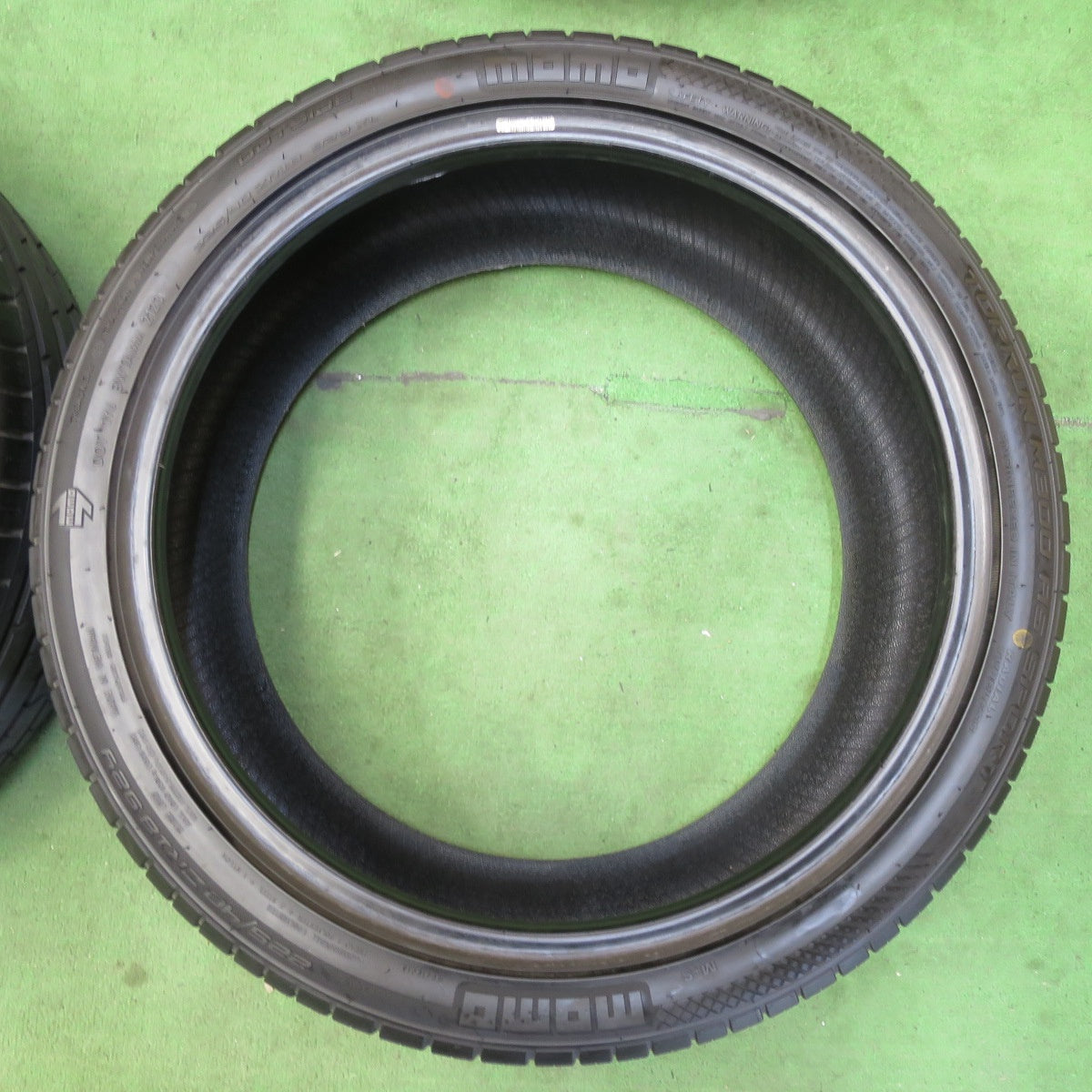 バリ溝！23年！9.5分★225/40R18 モモ TOPRUN M300 AS SPORT タイヤ 18インチ 86 BRZ プリウス カローラ インプレッサ 等★5041812イノタ