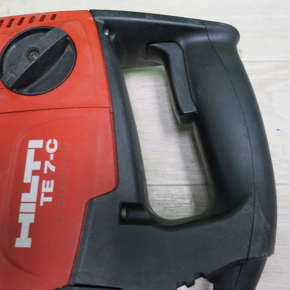 [送料無料] キレイ！付属品付き☆ヒルティ HILTI ロータリー ハンマー ドリル TE 7-C & 集じんシステム TE DRS-M セット ビット ケース付き 穴あけ はつり 電動 工具☆