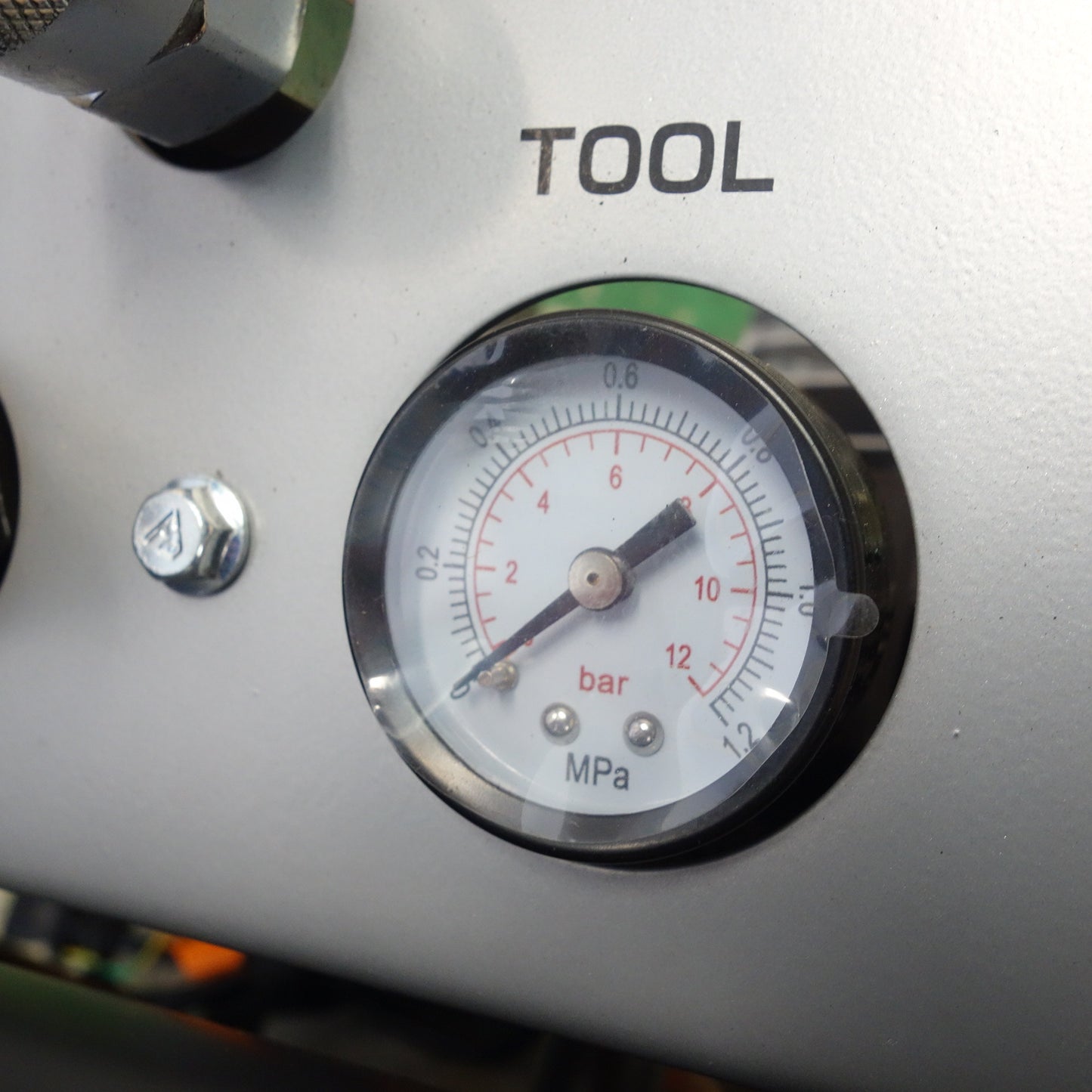 [送料無料] ほぼ未使用☆ミナト 常圧 エアー コンプレッサー 屋内用 100V CP-20Si タンク容量 20L 静音 オイルレス型 MINATOWORKS☆