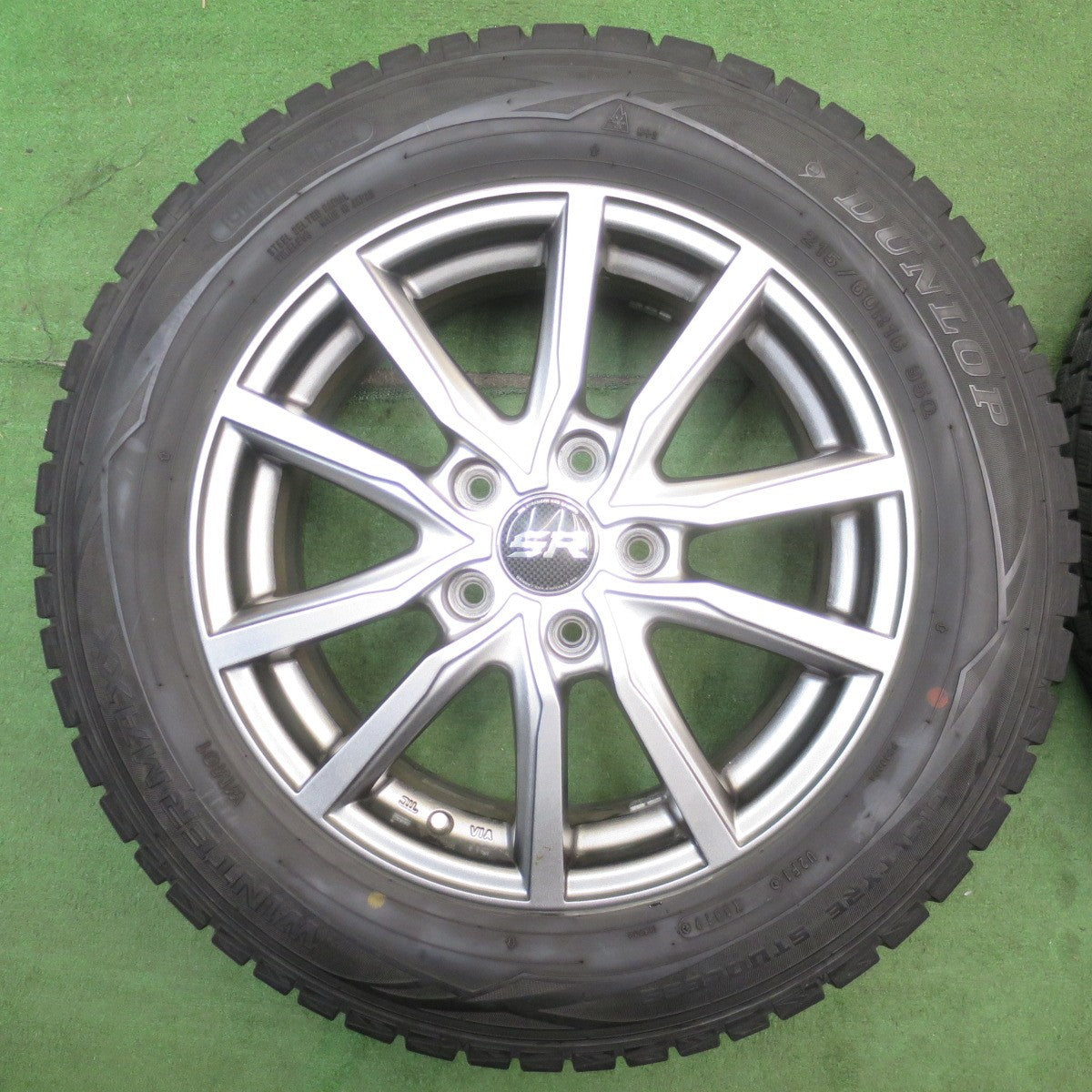 バリ溝！キレイ！9分★スタッドレス 215/60R16 ダンロップ ウインターマックス WM01 STRANGER ストレンジャー 16インチ PCD114.3/5H★6051303NJス