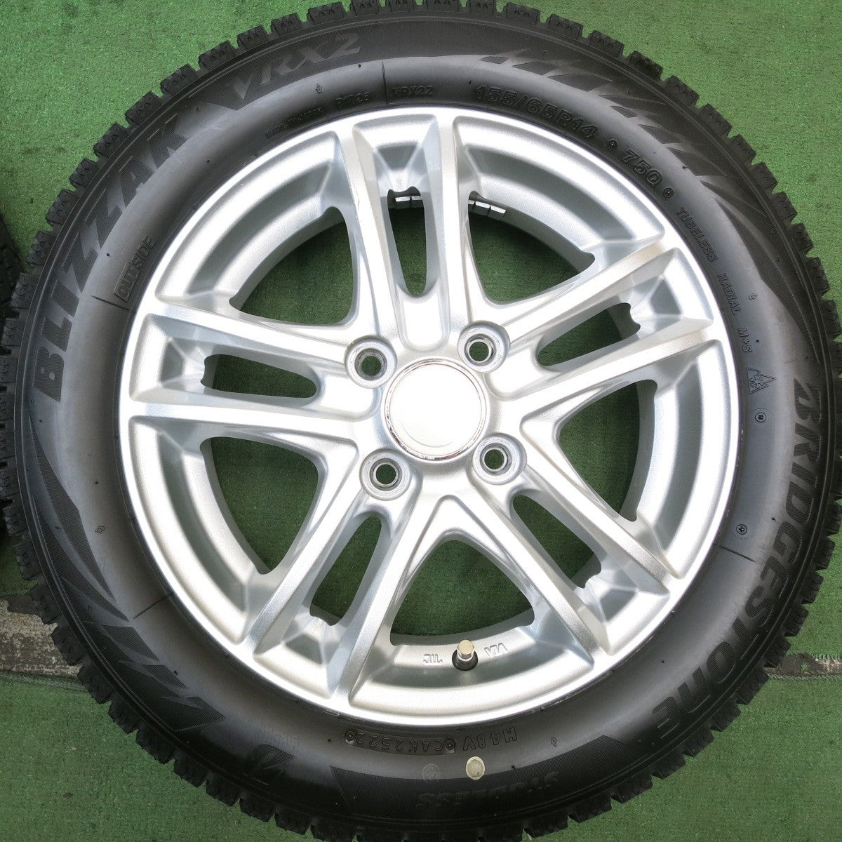 バリ溝！22年！キレイ！ほぼ10分★スタッドレス 155/65R14 ブリヂストン ブリザック VRX2 Linz 14インチ PCD100/4H★5081006HAス