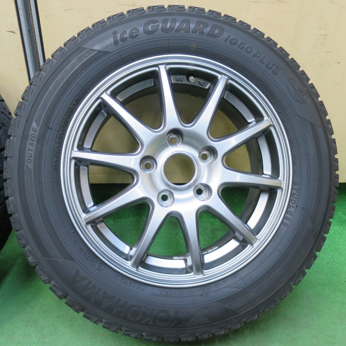 バリ溝！キレイ！8.5分★スタッドレス 195/65R15 ヨコハマ アイスガード iG50 プラス SPORT ABELIA スポルト アベリア 15インチ PCD114.3/5H★5022608イス