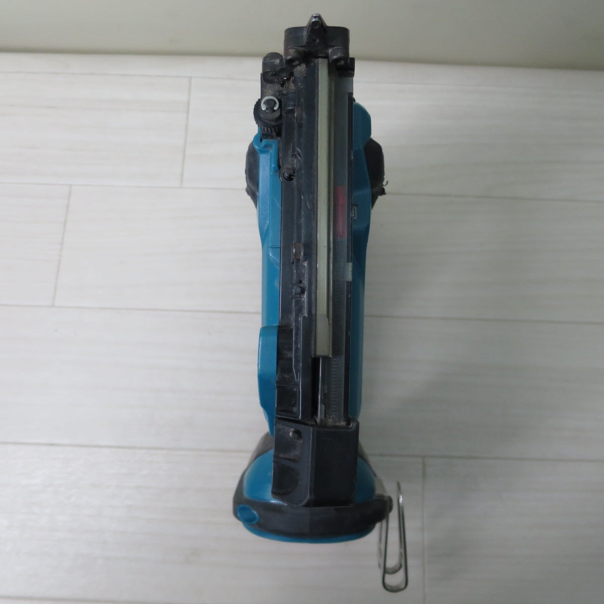 [送料無料] ☆マキタ 充電式 ピンタッカー PT353D 電動 工具 18V makita 本体のみ☆