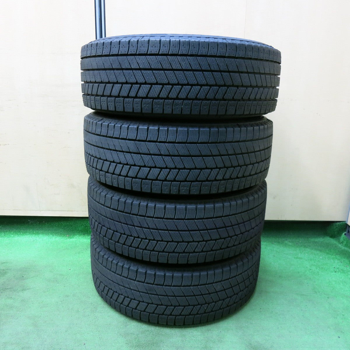 [送料無料] バリ溝！23年！キレイ！ほぼ10分★スタッドレス 205/60R16 ブリヂストン ブリザック VRX3 VELVA SPORT ヴェルヴァ 16インチ PCD114.3/5H★4112907SYス