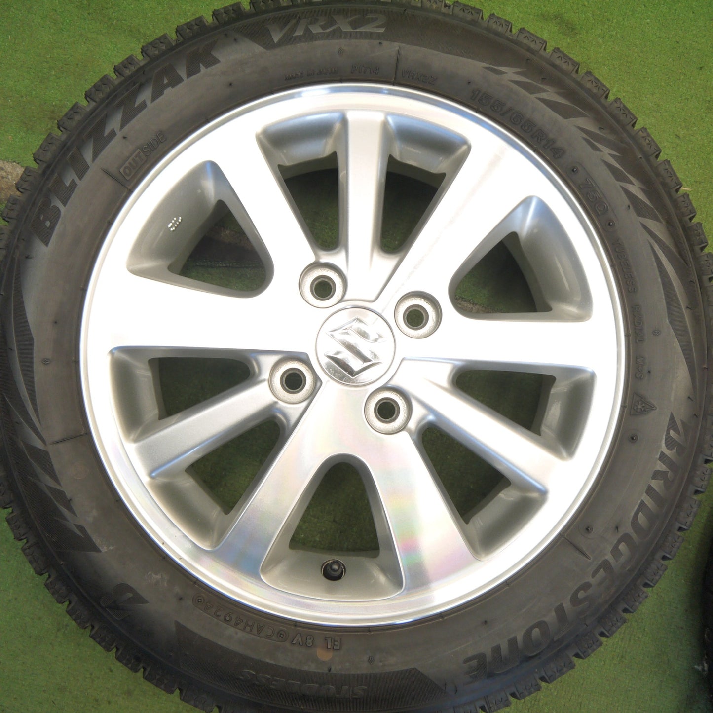 超バリ溝！24年！ほぼ10分◎スズキ エブリィ ワゴン 純正 155/65R14 スタッドレス ブリヂストン ブリザック VRX2 14インチ PCD100/4H◎6072402Hス