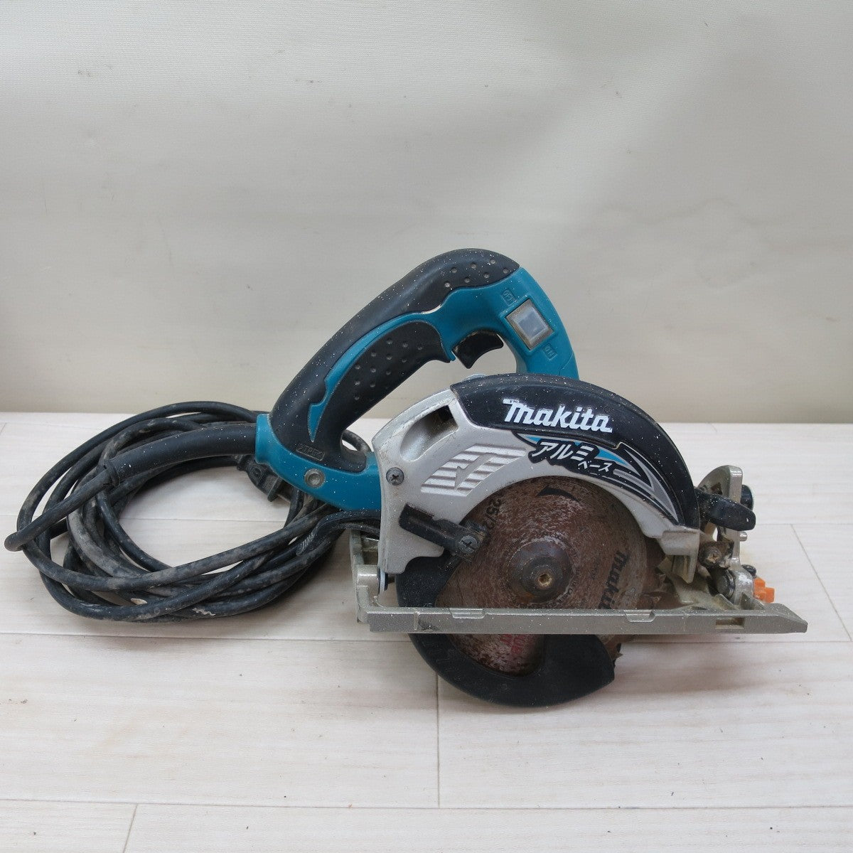 ☆マキタ 125mm マルノコ 5230 電動 工具 切断機 丸のこ 丸ノコ 丸鋸 電気 コード式 makita 100V☆