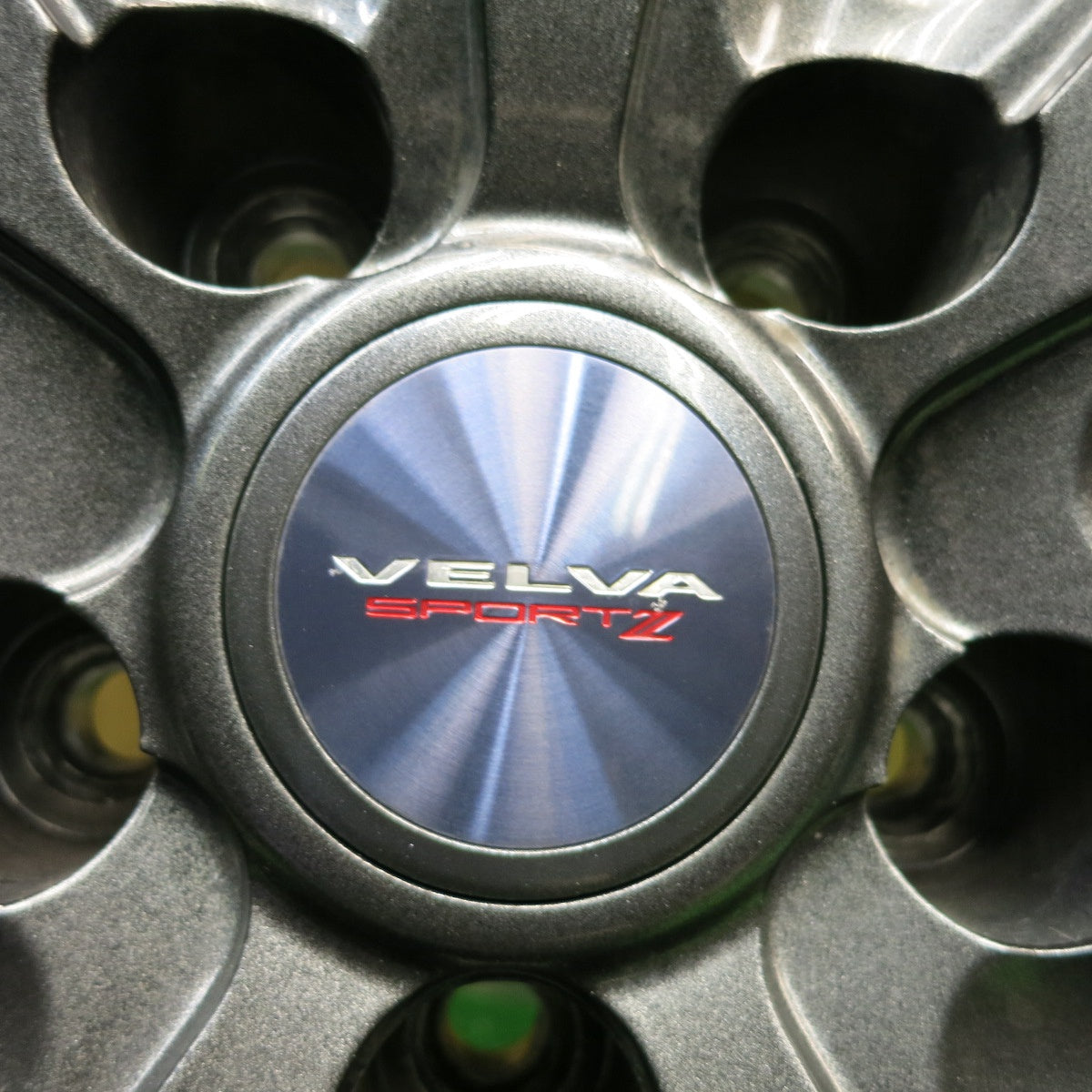 バリ溝！22年！キレイ！9.5分★スタッドレス 225/55R19 グッドイヤー アイスナビ SUV VELVA SPORTZ ヴェルヴァ 19インチ PCD114.3/5H★5121807HAス
