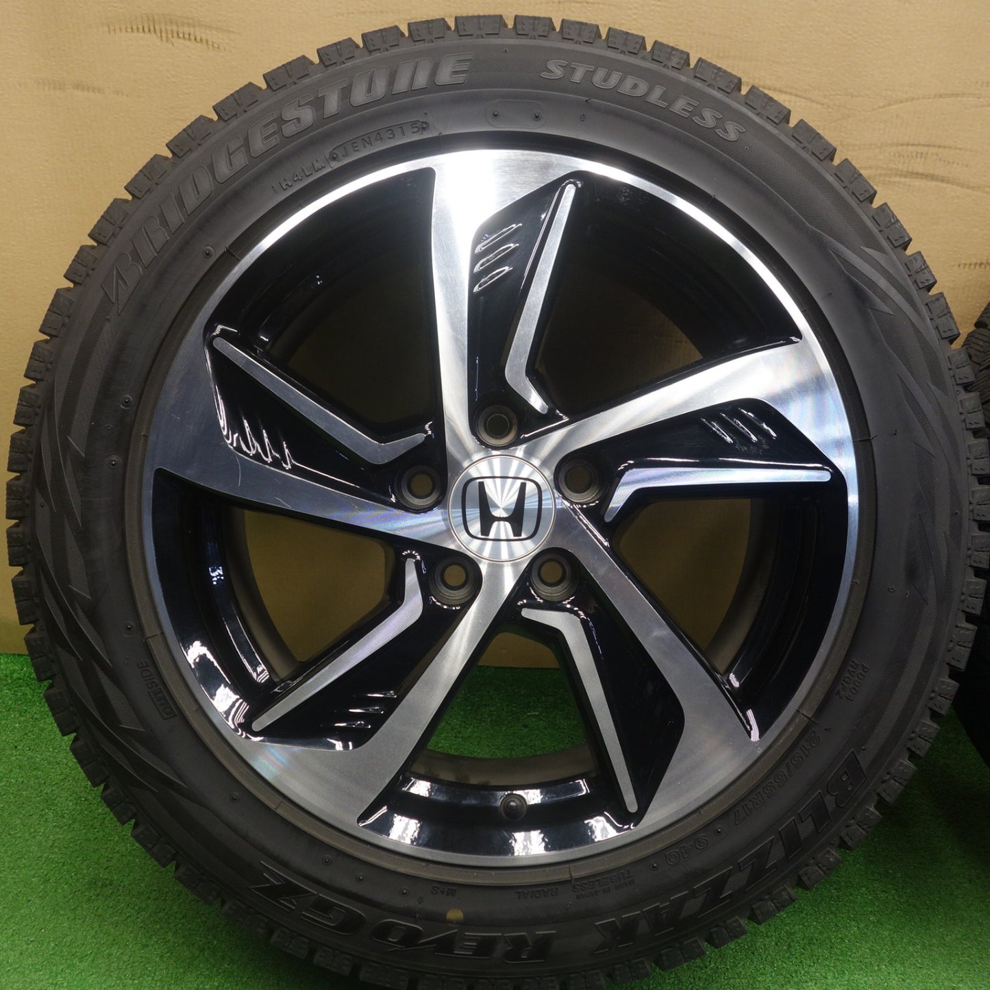 バリ溝！9分★ホンダ RC オデッセイ 純正 215/55R17 スタッドレス ブリヂストン ブリザック REVO GZ 17インチ PCD114.3/5H★6040503KTス