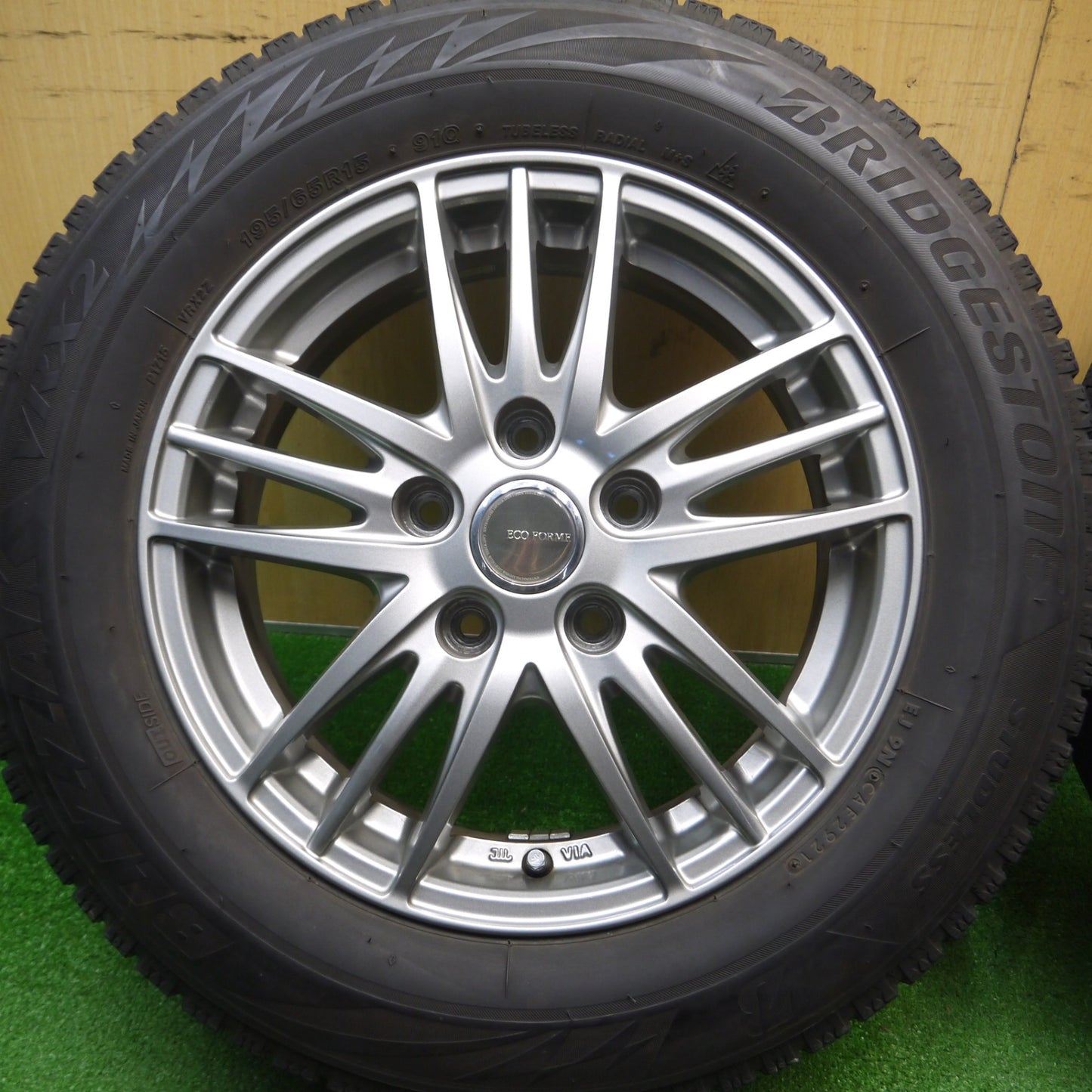 [送料無料] キレイ！21年★スタッドレス 195/65R15 ブリヂストン ブリザック VRX2 ECO FORME エコフォルム 15インチ PCD114.3/5H★5011408Hス