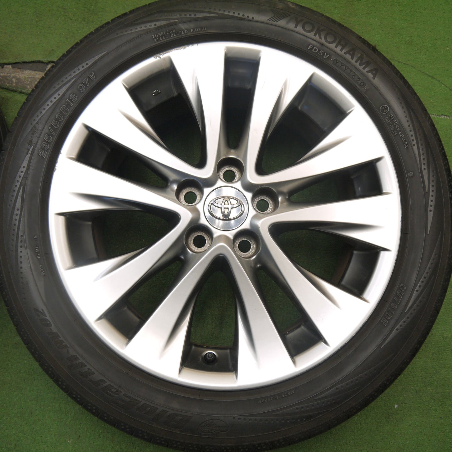 4本価格★トヨタ 20系 ヴェルファイア アルファード 純正 235/50R18 ヨコハマ ブルーアース RV-02 18インチ PCD114.3/5H★5061304Hノ