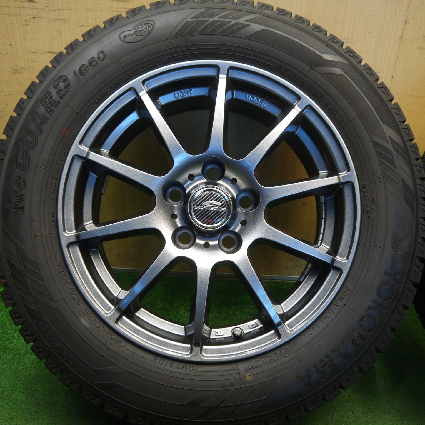 バリ溝！22年！キレイ！ほぼ10分◎スタッドレス 205/65R16 ヨコハマ アイスガード iG60 SCHNEIDER MiD シュナイダー 16インチ PCD114.3/5H◎6082502Hス