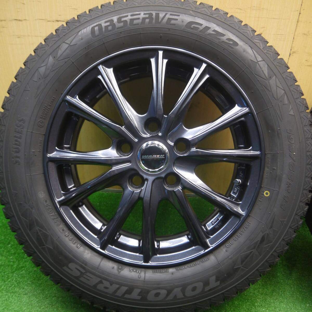 バリ溝！22年！キレイ！9.5分★スタッドレス 195/65R15 トーヨー オブザーブ GIZ2 WAREN ヴァーレン 15インチ PCD114.3/5H★4120204Hス