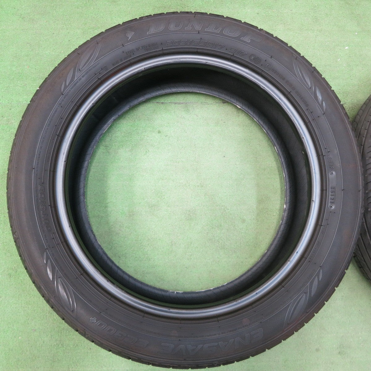 [送料無料] バリ溝！23年！9.5分★205/55R17 ダンロップ エナセーブ EC300+ タイヤ 17インチ キックス ノア ヴォクシー 等★4123002イノタ