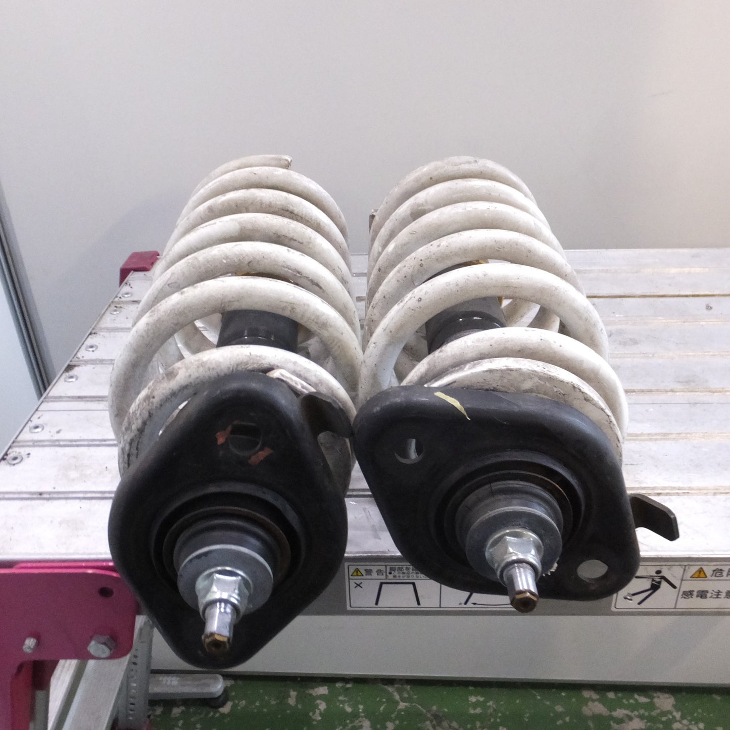 [送料無料] ◆エルグランド E51 HKS サスペンション ハイパーマックス S スタイルL 車高調 型式 不明 現状品◆