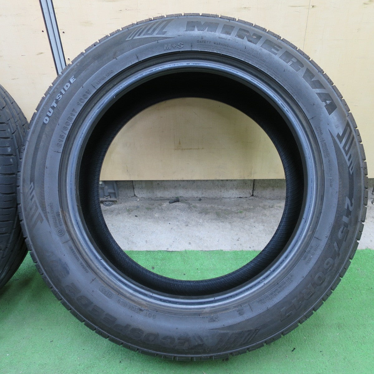 バリ溝！23年！9分★215/60R17 ミネルバ ECOSPEED2 SUV タイヤ 17インチ アルファード エスティマ オデッセイ エクストレイル 等★6051904NGノタ