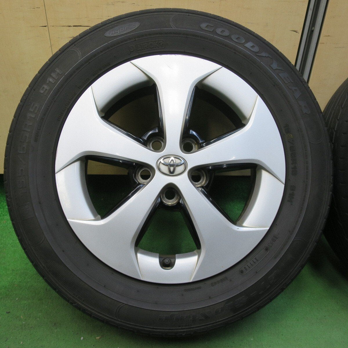 4本価格★トヨタ 30系 プリウス 純正 195/65R15 グッドイヤー GT-Eco Stage 15インチ PCD100/5H★5033109イノ