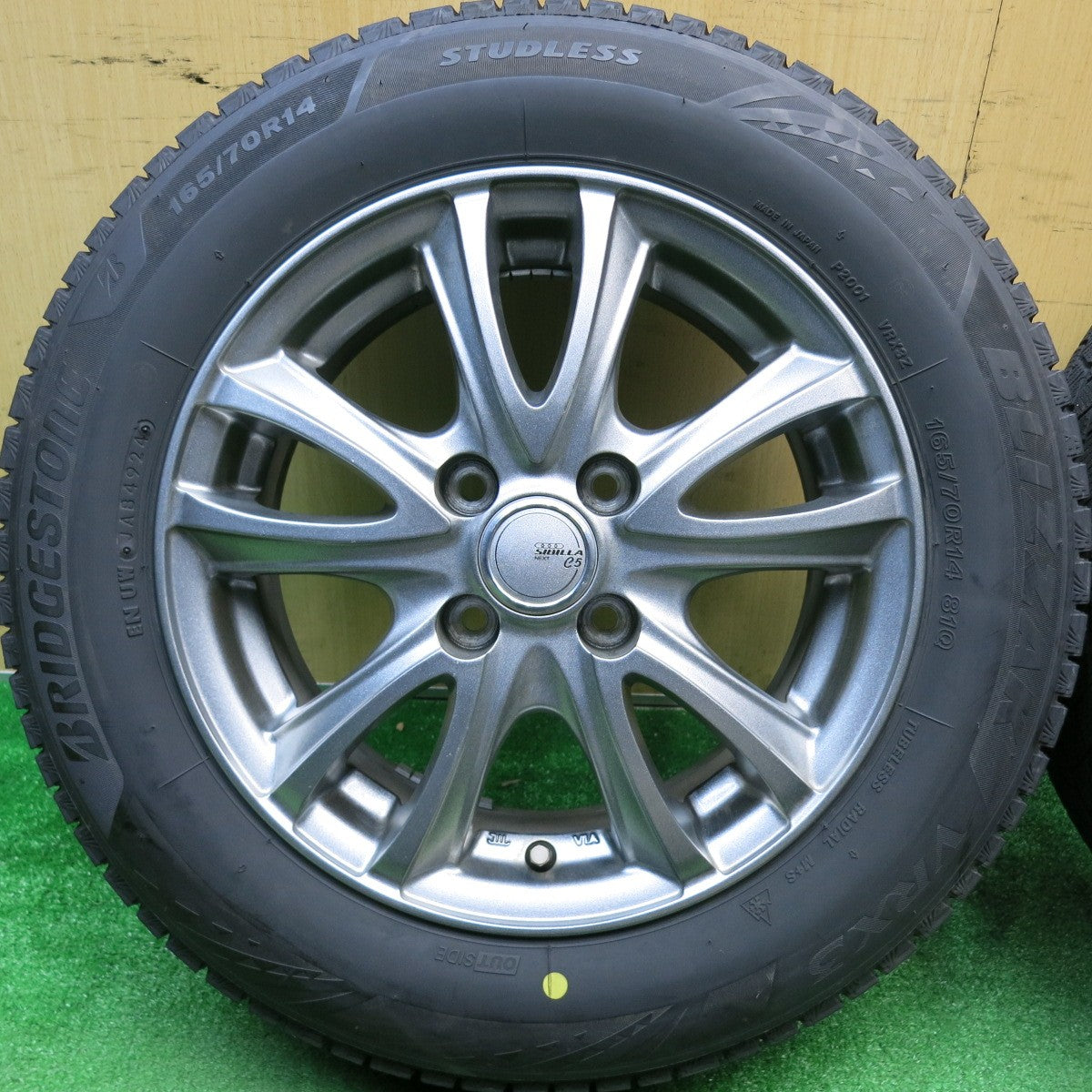 バリ溝！24年！9.5分以上★スタッドレス 165/70R14 ブリヂストン ブリザック VRX3 SIBILLA NEXT C5 シビラ 14インチ PCD100/4H★5122011HAス