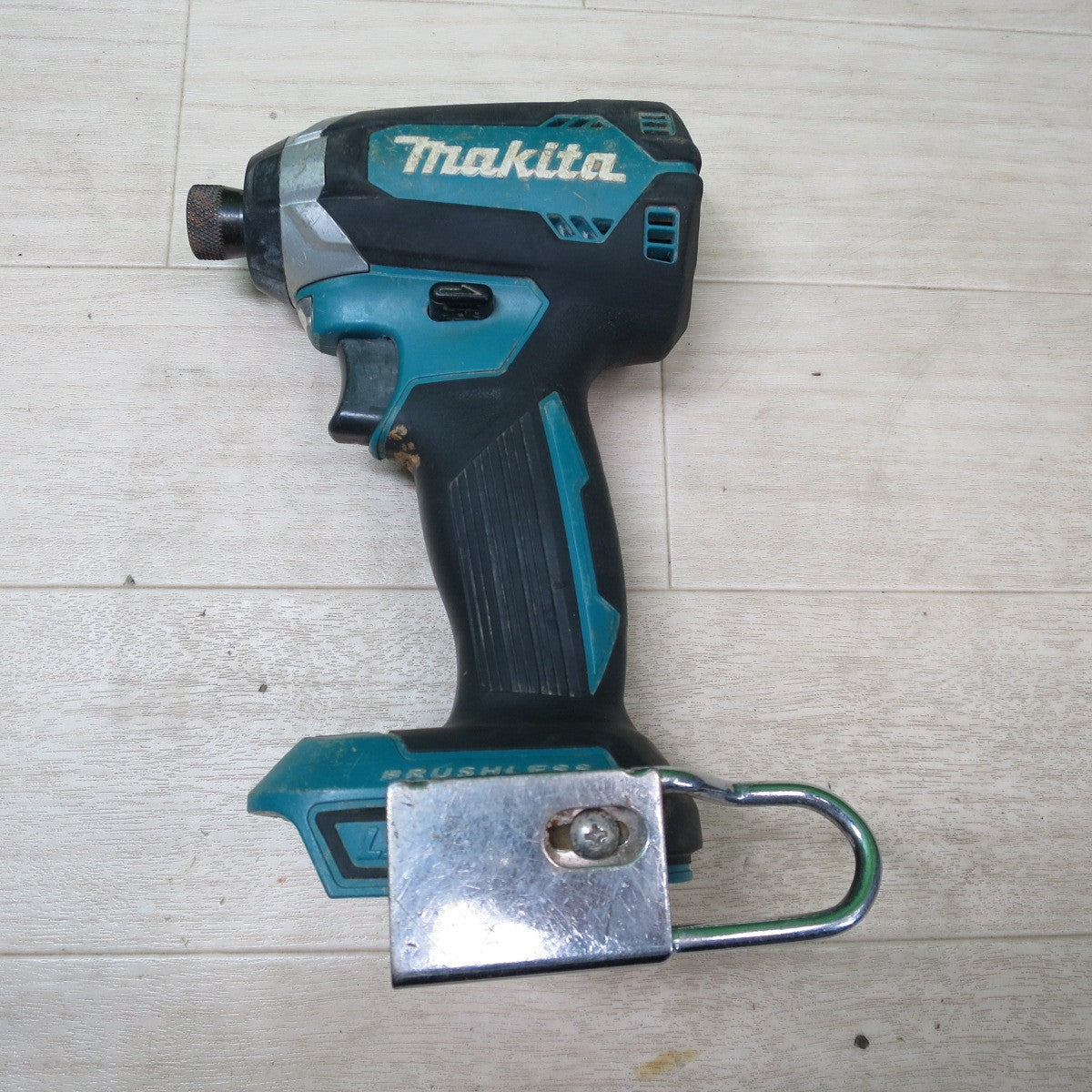 [送料無料] 2点まとめ売り☆マキタ 充電式 インパクトドライバー TD172D XDT13 電動 工具 18V コードレス makita☆
