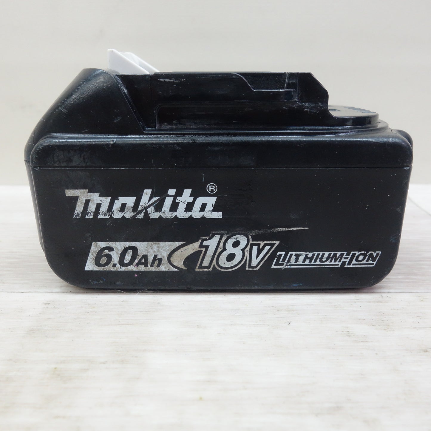 [送料無料] ☆マキタ リチウム イオン バッテリー Li-ion 18V 6.0Ah 108Wh BL1860B ＊ 雪マーク 急速充電対応 電動 工具 ①☆