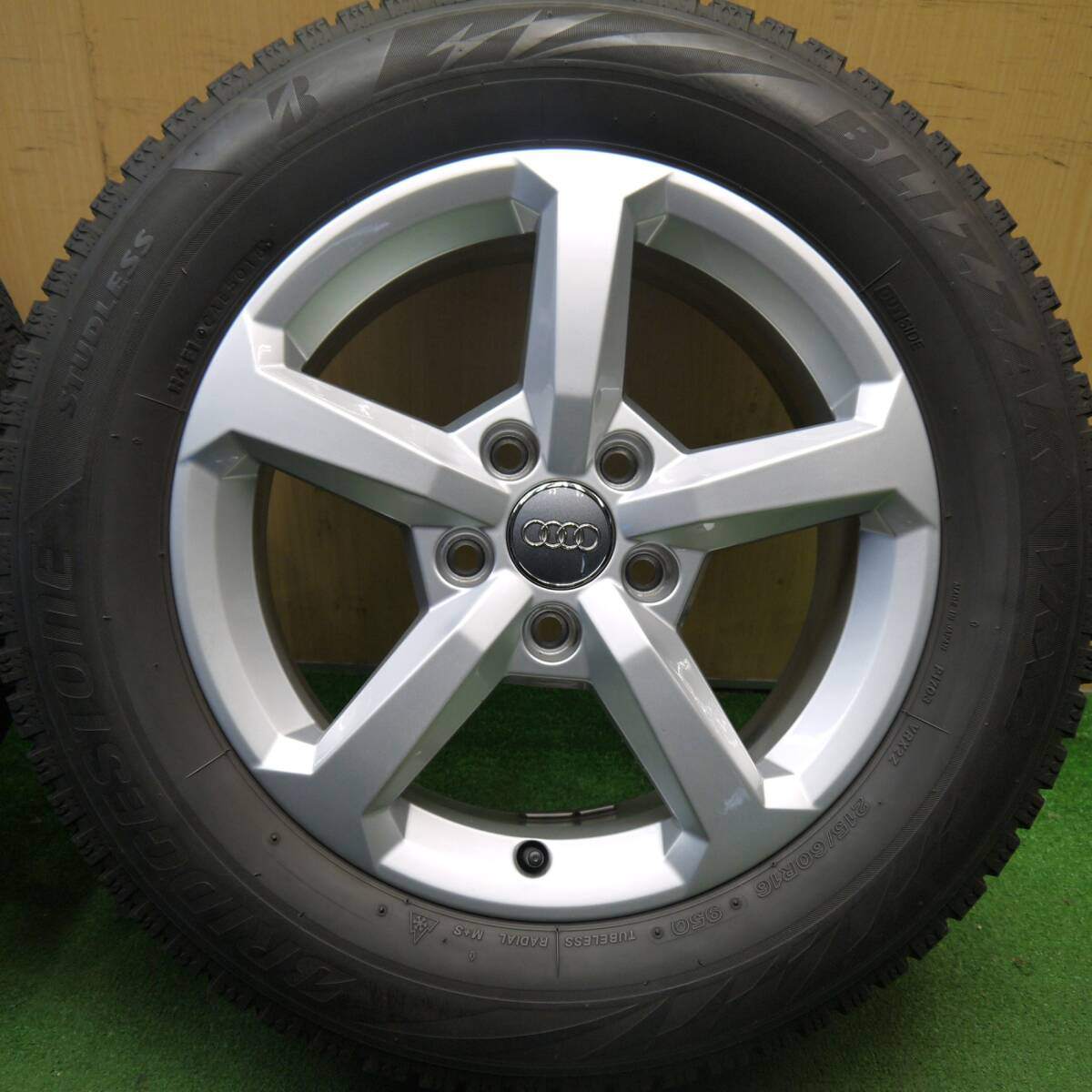 キレイ★アウディ Q2 純正 215/60R16 スタッドレス ブリヂストン ブリザック VRX2 16インチ PCD112/5H★5040405Hス
