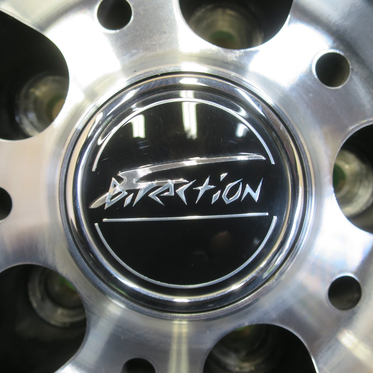 バリ溝！23年！キレイ！9.5分★スタッドレス 225/60R17 ダンロップ ウインターマックス WM02 F-Direction WM-8 17インチ Fディレクション PCD114.3/5H★5050510イス