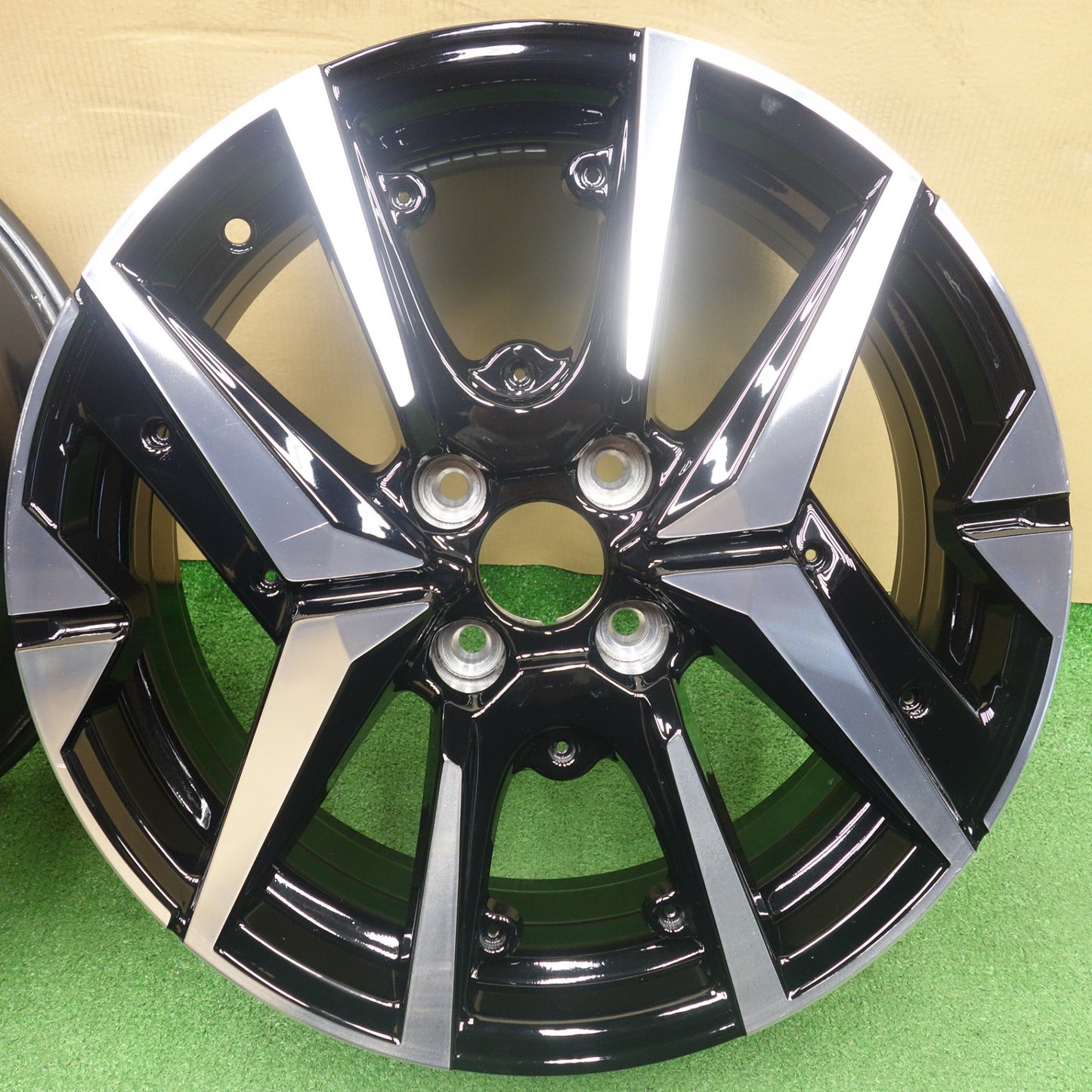 キレイ★プジョー 208 純正 MOPAR ホイール 17インチ 17×7J PCD108/4H★6060801KTホ