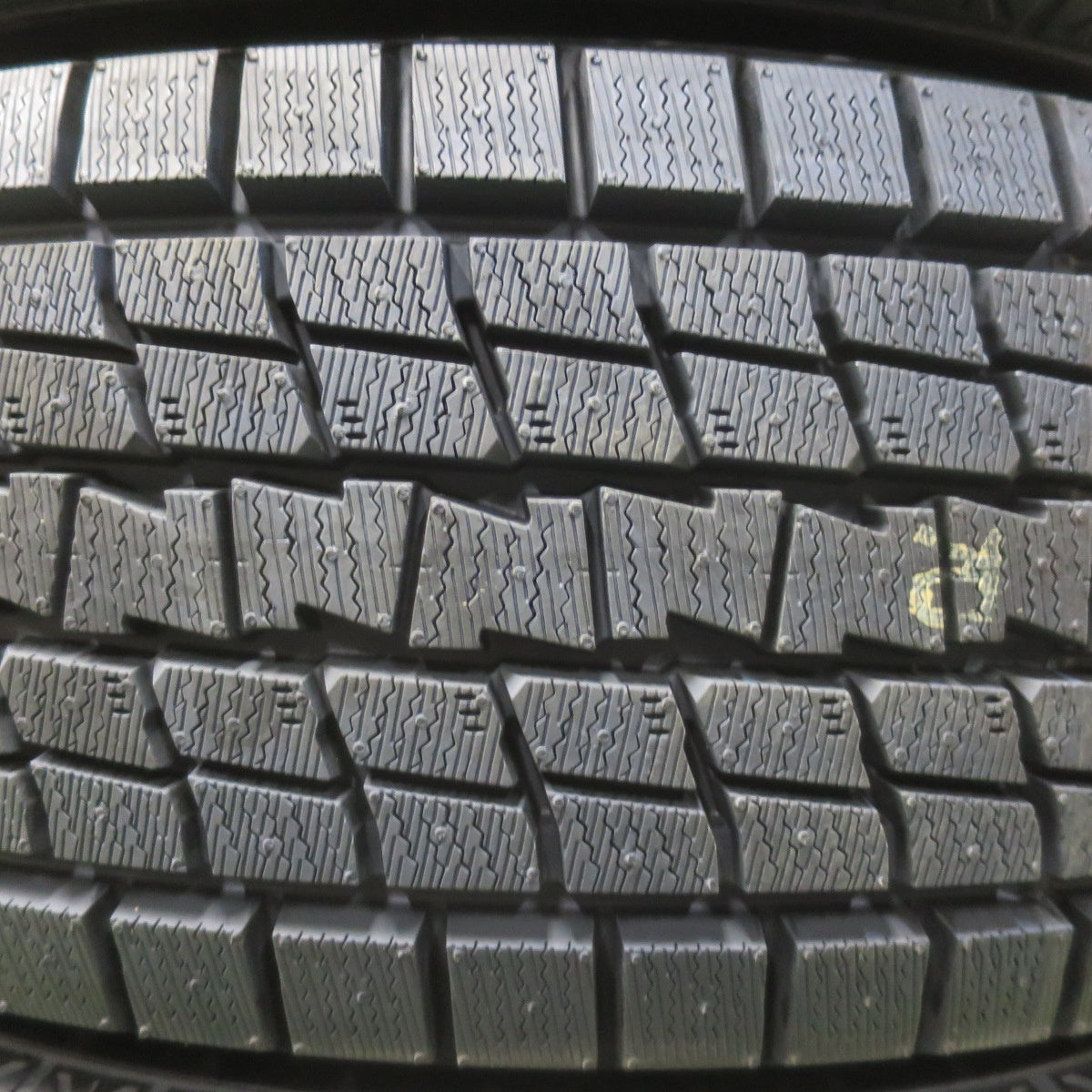 未使用！25年★スタッドレス 225/65R17 グッドイヤー アイスナビ SUV タイヤ 17インチ CX-5 CX-8 エクストレイル 等★6042301イスタ