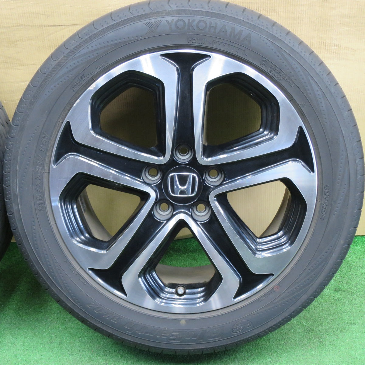 4本価格★ホンダ RU ヴェゼル 純正 215/55R17 ヨコハマ ブルーアース RV-02 17インチ PCD114.3/5H★6031501NKノ