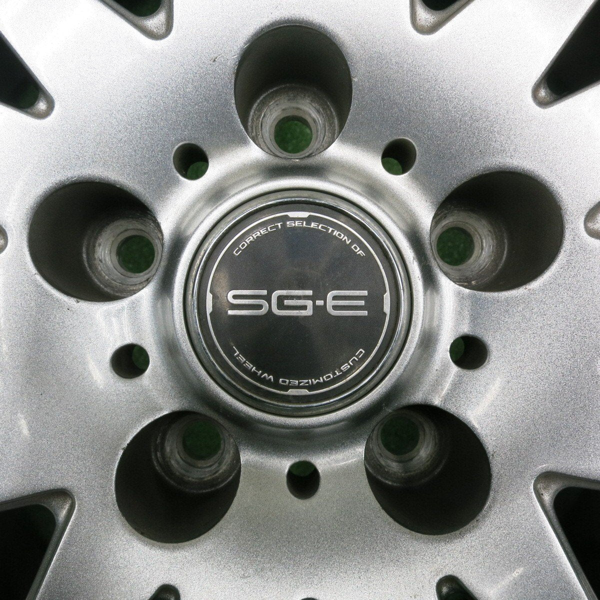 バリ溝！キレイ！9.5分★スタッドレス 225/65R17 ダンロップ ウインターマックス SJ8 SG-E 17インチ PCD114.3/5H★5012106NJス