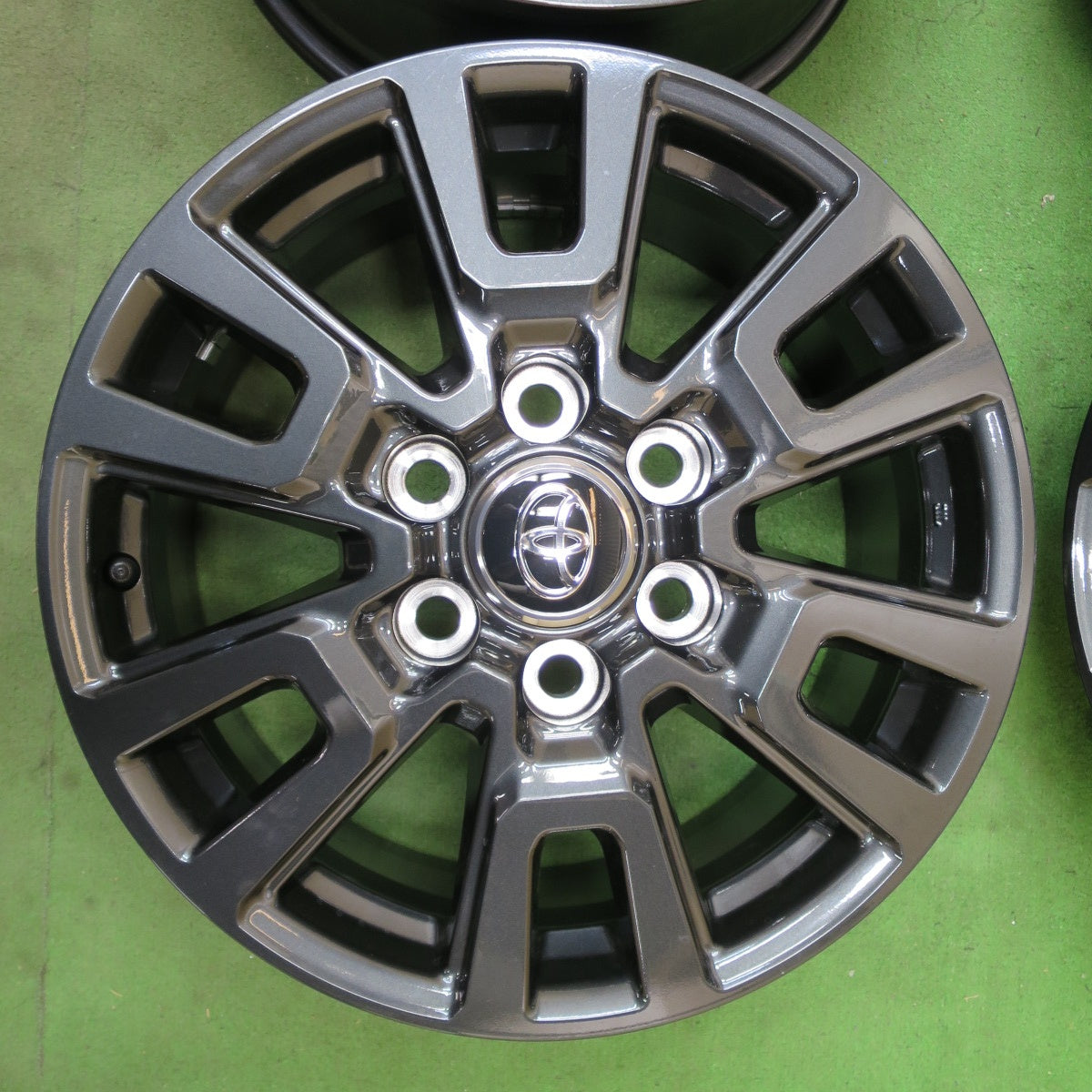 新車外し★トヨタ ランクル 250 VX 純正 ホイール 18インチ 18×7.5J PCD139.7/6H★6063003NGホ
