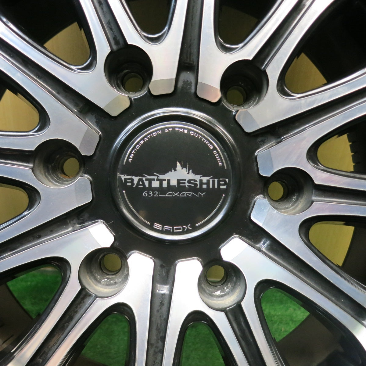 バリ溝！キレイ！9.5分★BATTLESHIP 632 LOXARNY BADX 215/65R16C 109/107R グッドイヤー イーグル #1 ナスカー ホワイトレター ロクサーニ PCD139.7/6H★5080204HAノ