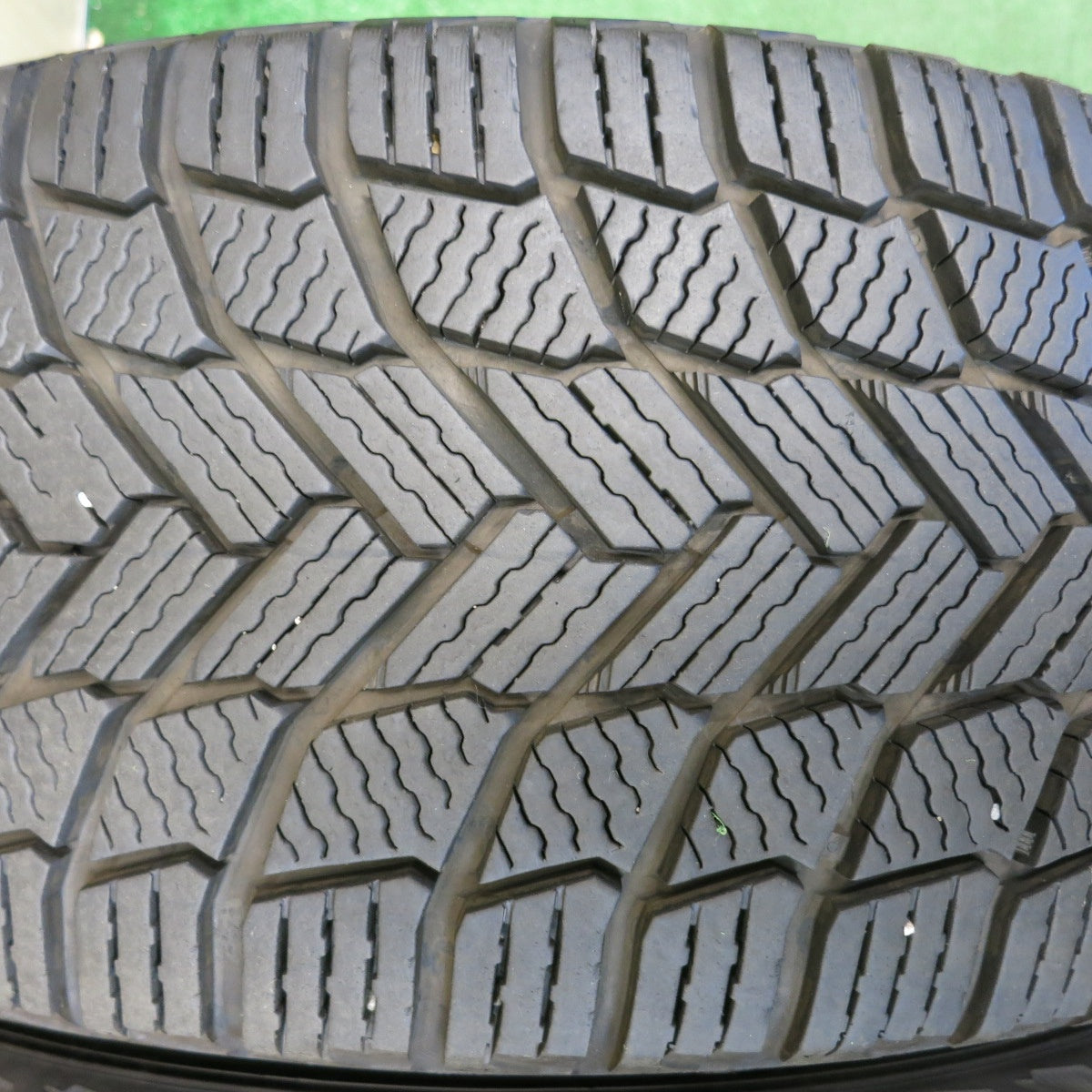 バリ溝！22年！キレイ！9分◎ワーゲン コルヴァーラ 純正 215/55R17 スタッドレス ミシュラン X-ICE SNOW 17インチ PCD112/5H◎6072301HAス