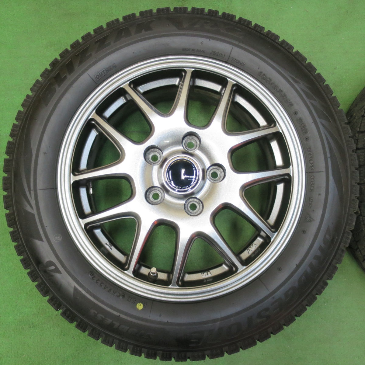 [送料無料] バリ溝！22年！キレイ！9分★スタッドレス 185/65R15 ブリヂストン ブリザック VRX2 ZACK JP-205 MONZA ザック 15インチ PCD114.3/5H★5010604イス