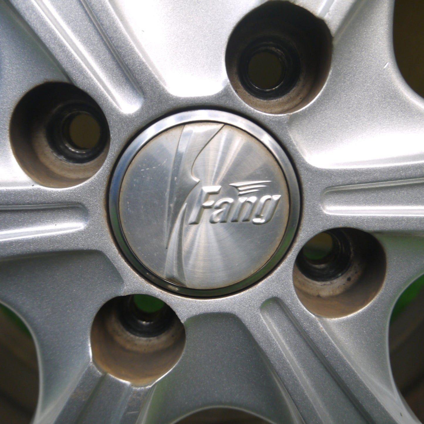 [送料無料] バリ溝！23年！9.5分★175/65R14 グッドイヤー EfficientGrip ECO hybrid Fang ファング 14インチ PCD100/4H★5020403Hノ
