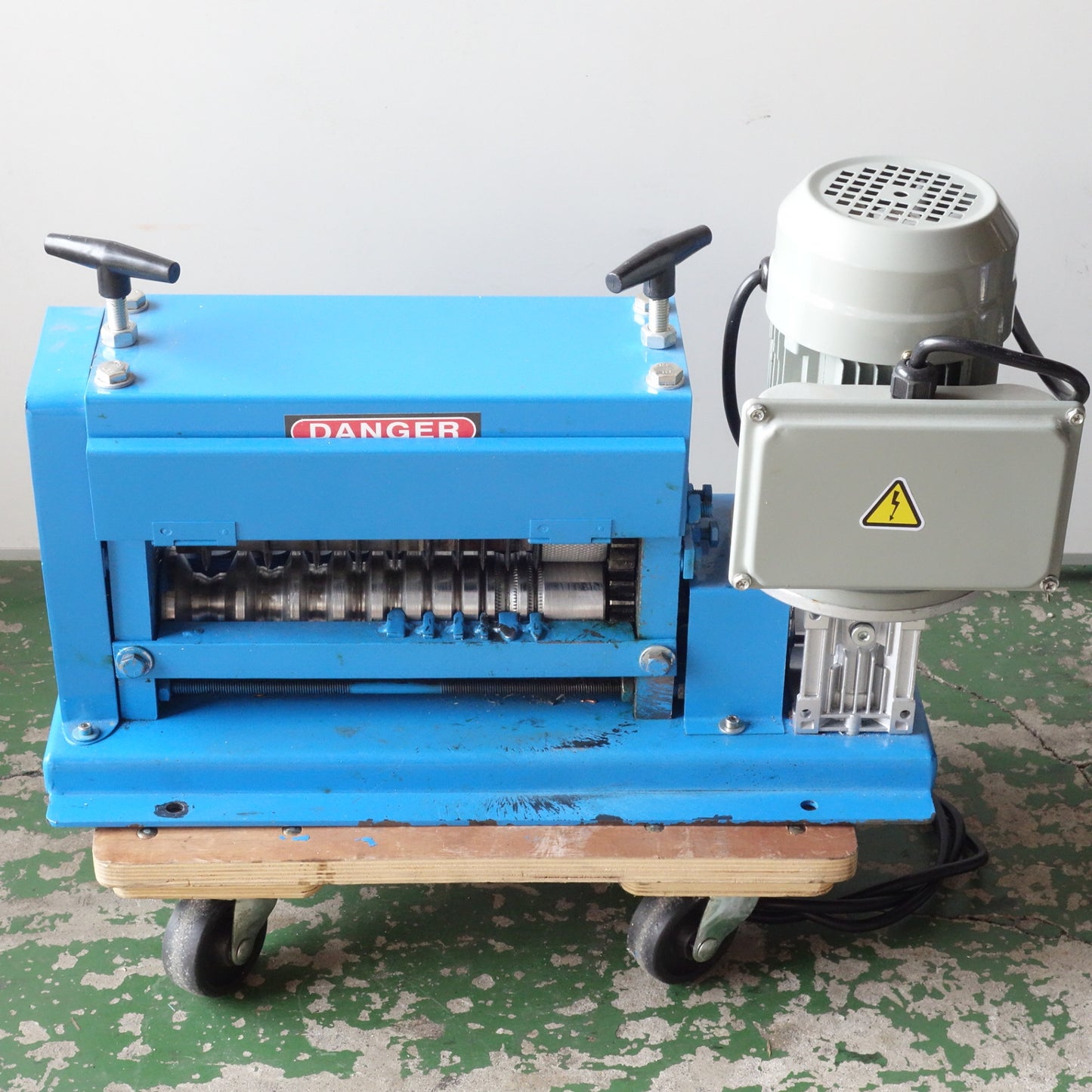 [送料無料] ◆電線 銅線 皮むき機 剥線機 ワイヤー ストリッパー カッター YL7124 メーカー不明◆