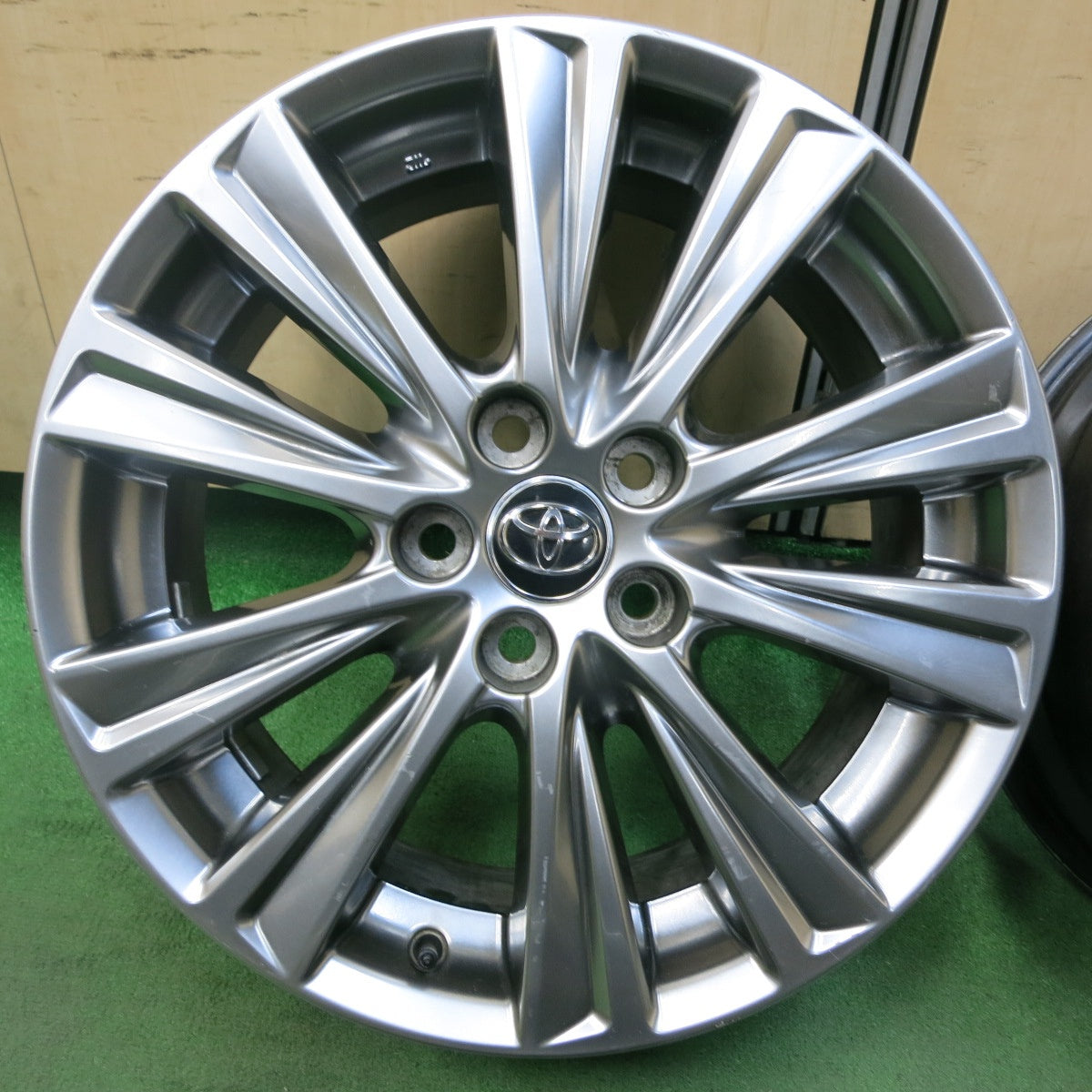 送料無料] 4本価格☆トヨタ 30系 アルファード ヴェルファイア