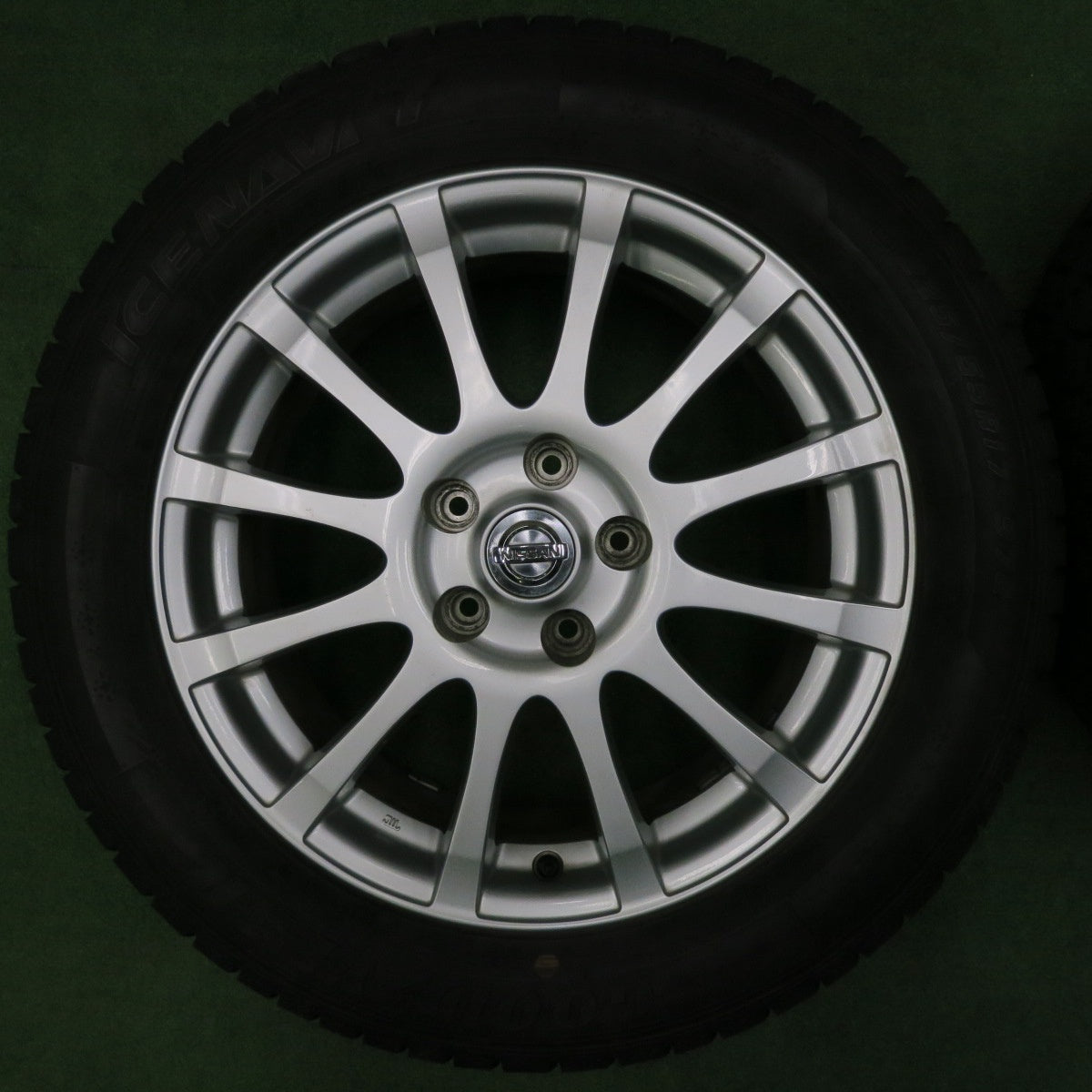 [送料無料] バリ溝！キレイ！9分★日産 V37 スカイライン 純正 225/55R17 スタッドレス グッドイヤー アイスナビ7 17インチ PCD114.3/5H★4111802NJス