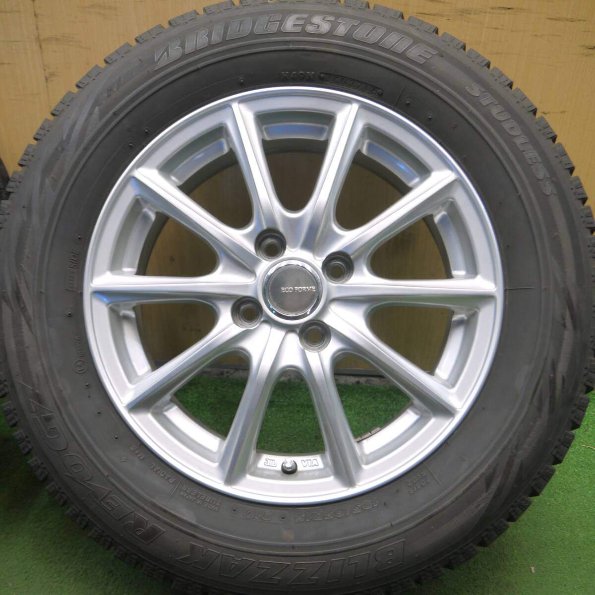 バリ溝！キレイ！8.5分★スタッドレス 195/65R15 ブリヂストン ブリザック REVO GZ ECO FORME PCD100/4H★4021610Hス
