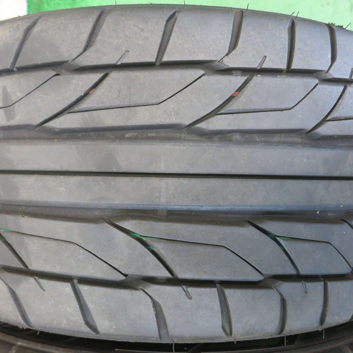 バリ溝！24年！9.5分◎RAYS HOMURA 2X10BD 245/40R20 ニットー NT555 G2 レイズ ホムラ 2×10BD 20インチ PCD114.3/5H◎6081305HAノ