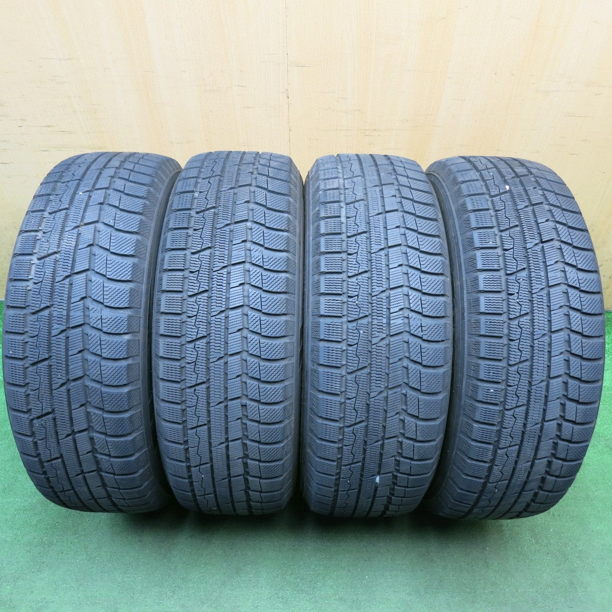 バリ溝！キレイ！9分◎スタッドレス 225/65R17 トーヨー ウインター トランパス TX Euro-S Stream MiD ユーロS 17インチ PCD114.3/5H◎6100401HAス