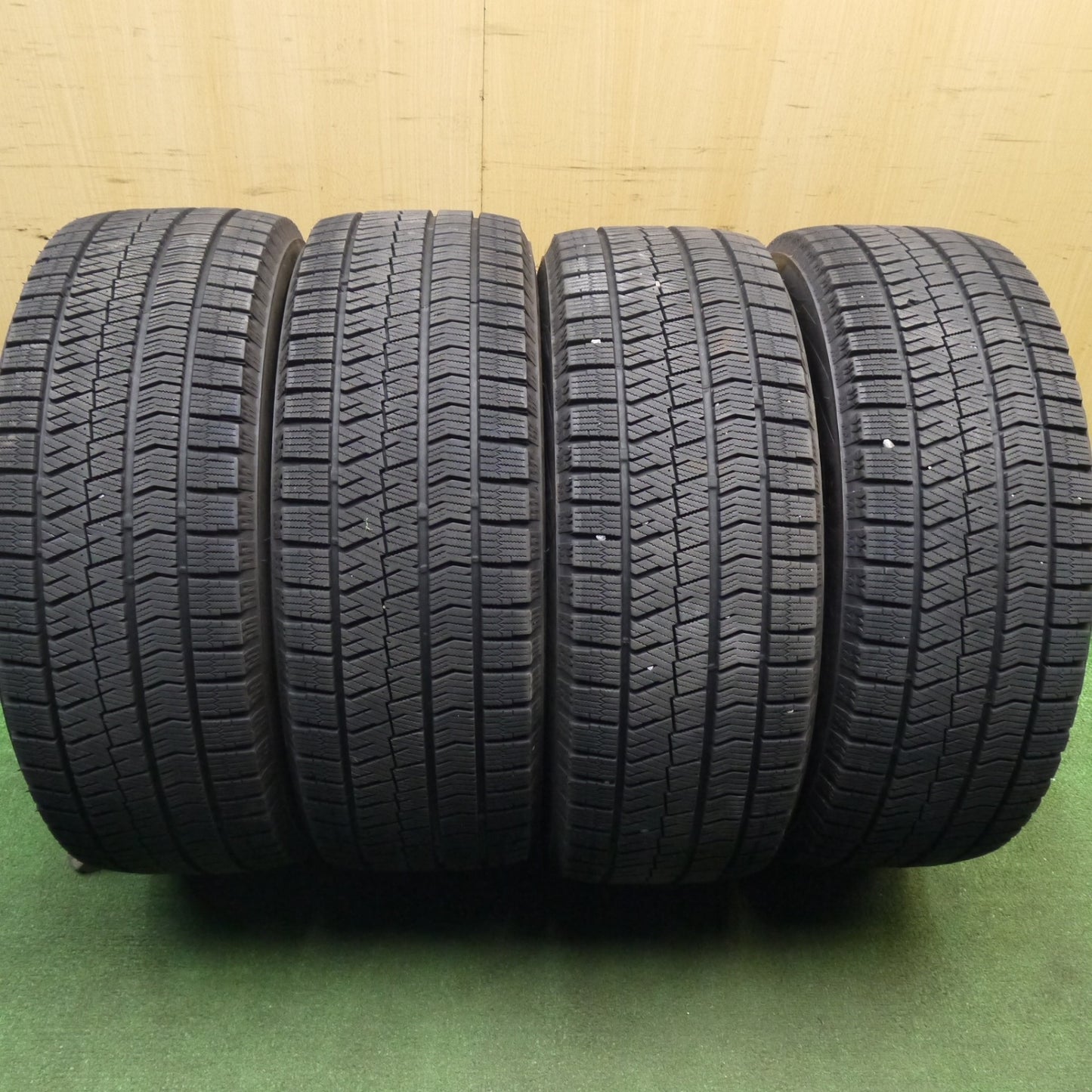 バリ溝！キレイ！9.5分★スタッドレス 215/55R17 ブリヂストン ブリザック VRX2 TOPRUN トップラン 17インチ PCD114.3/5H★6021807Hス