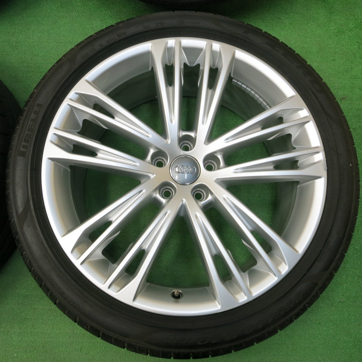 *送料無料* バリ溝！キレイ！9分★アウディ A7 Sライン 純正 255/40R20 ピレリ PZERO TM 20インチ PCD112/5H★4032701イノ